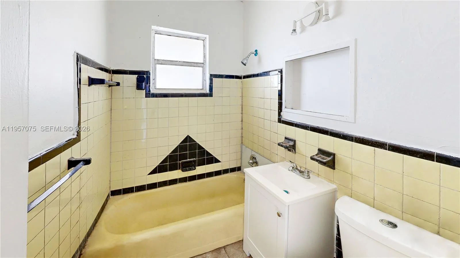 1478 Nw 2nd Ave, Florida City, Florida 33034, Florida City, Florida 33034, ,Residential Income,For Sale,1478 Nw 2nd Ave, Florida City, Florida 33034,A11957075