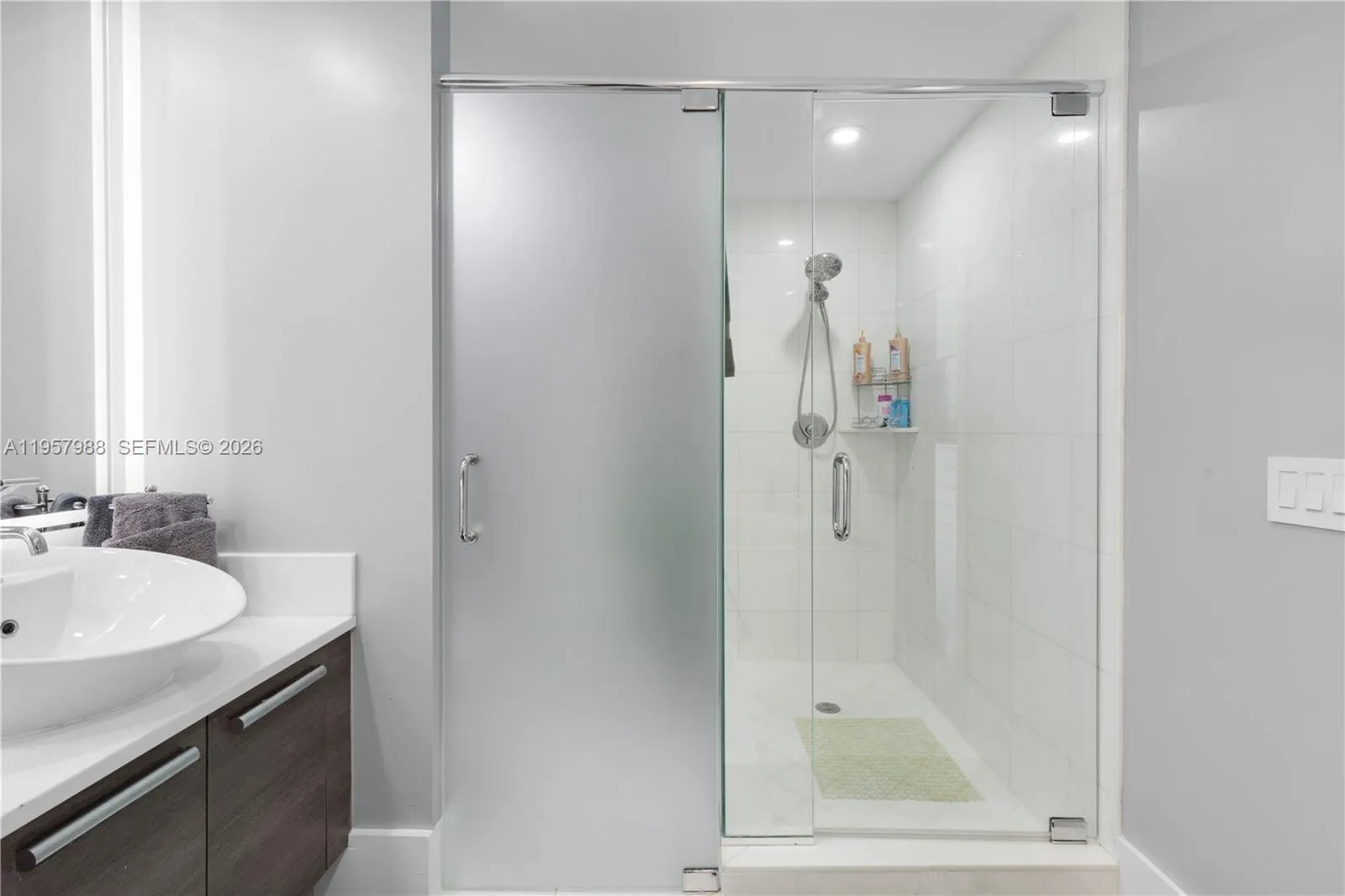 2950 Ne 188th St 122, Aventura, Florida 33180, Aventura, Florida 33180, 2 Bedrooms Bedrooms, ,3 BathroomsBathrooms,Residential,For Sale,2950 Ne 188th St 122, Aventura, Florida 33180,A11957988