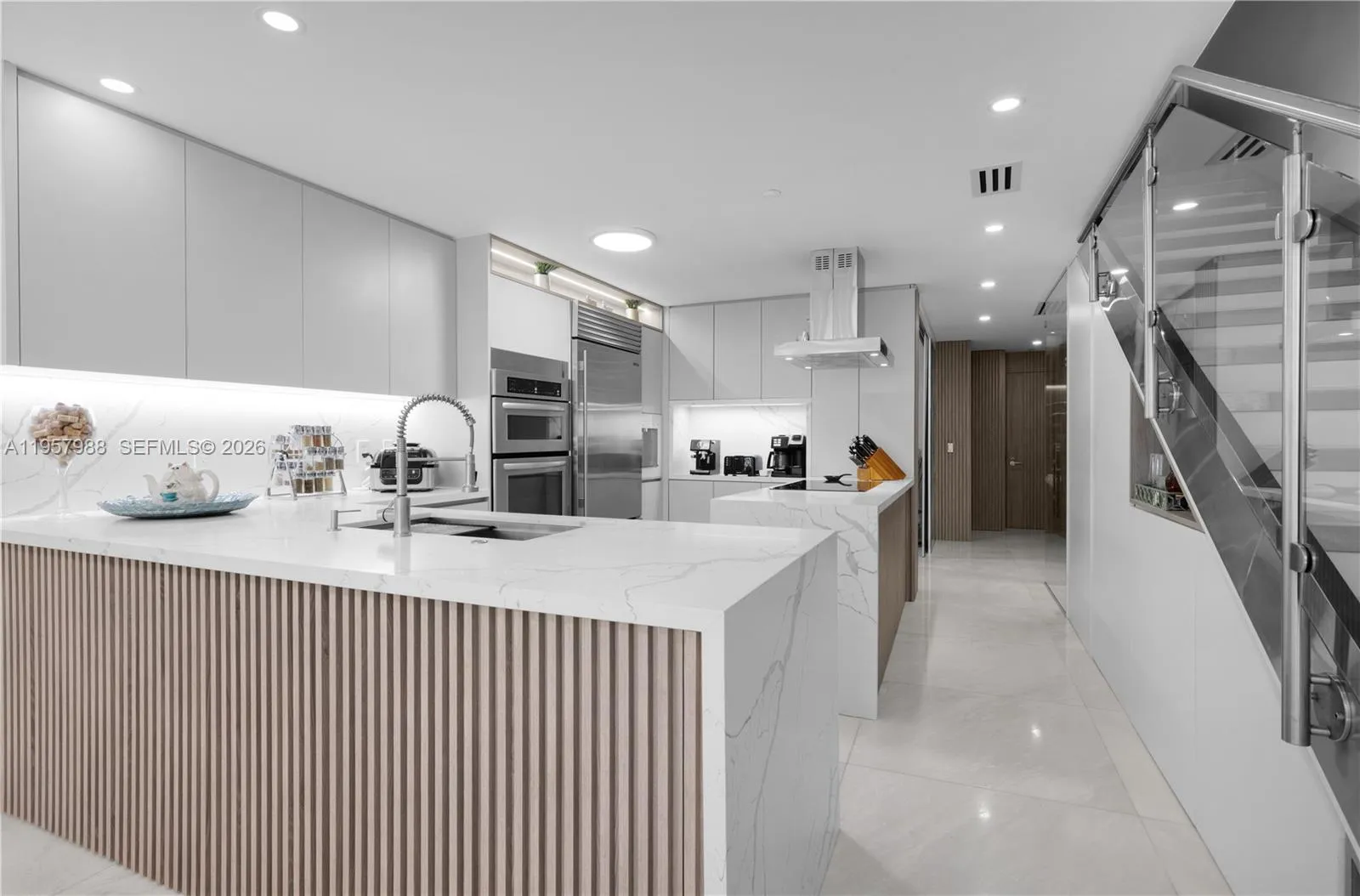 2950 Ne 188th St 122, Aventura, Florida 33180, Aventura, Florida 33180, 2 Bedrooms Bedrooms, ,3 BathroomsBathrooms,Residential,For Sale,2950 Ne 188th St 122, Aventura, Florida 33180,A11957988