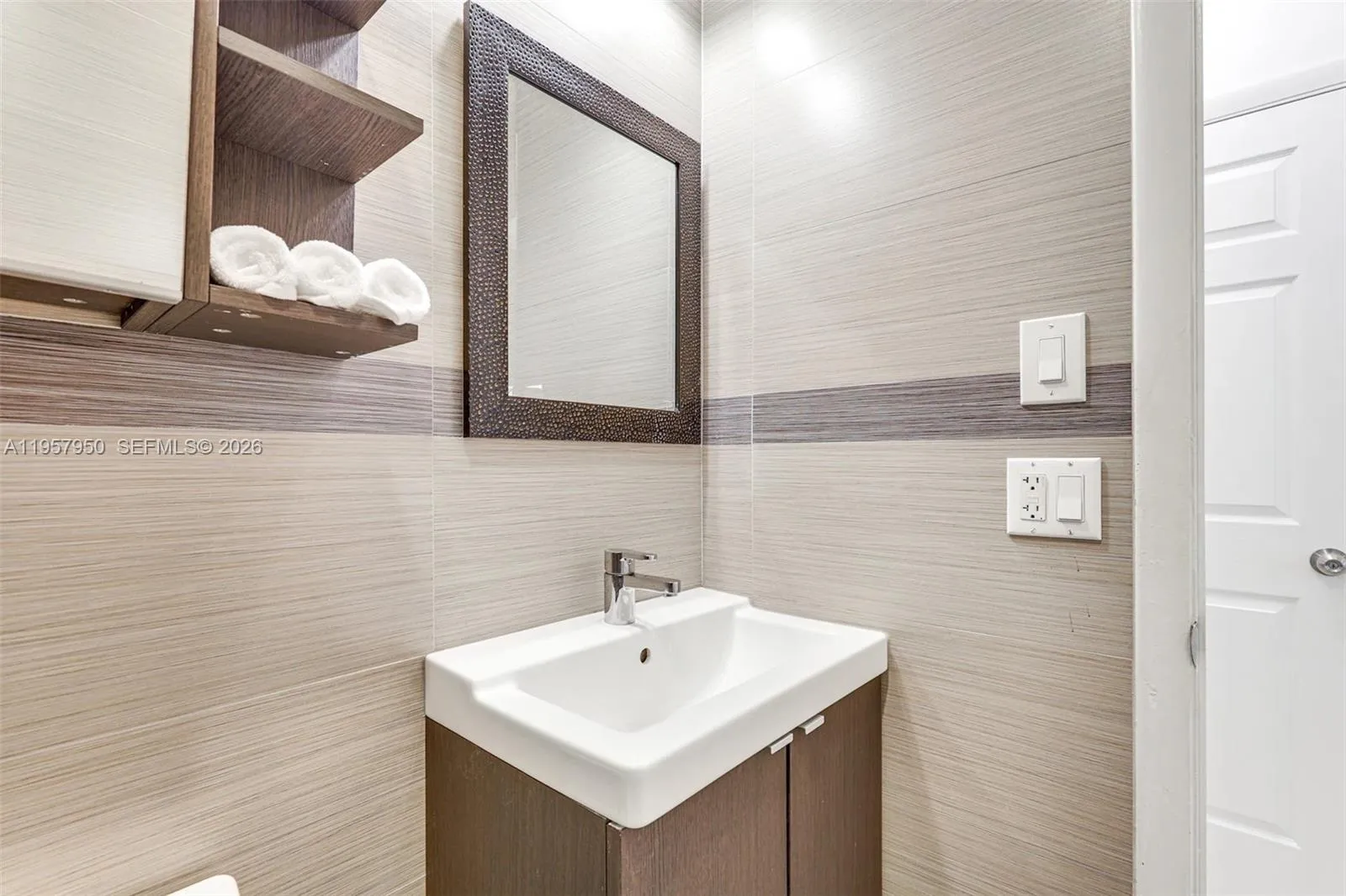 412 Ne 4th Ave, Hallandale Beach, Florida 33009, Hallandale Beach, Florida 33009, ,Residential Income,For Sale,412 Ne 4th Ave, Hallandale Beach, Florida 33009,A11957950