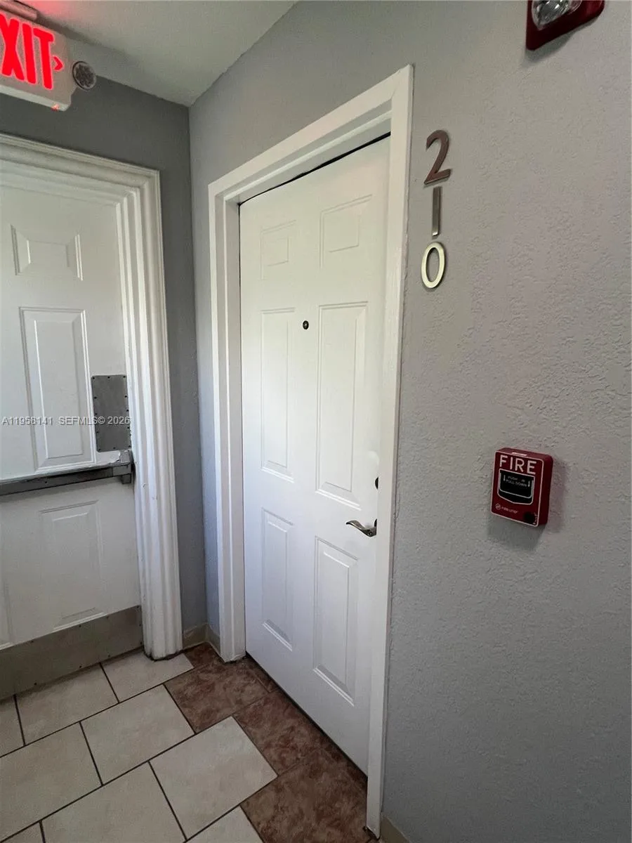 9720 Sw 184th St 210, Cutler Bay, Florida 33157, Cutler Bay, Florida 33157, 1 Bedroom Bedrooms, ,1 BathroomBathrooms,Residential Lease,For Rent,9720 Sw 184th St 210, Cutler Bay, Florida 33157,A11958141