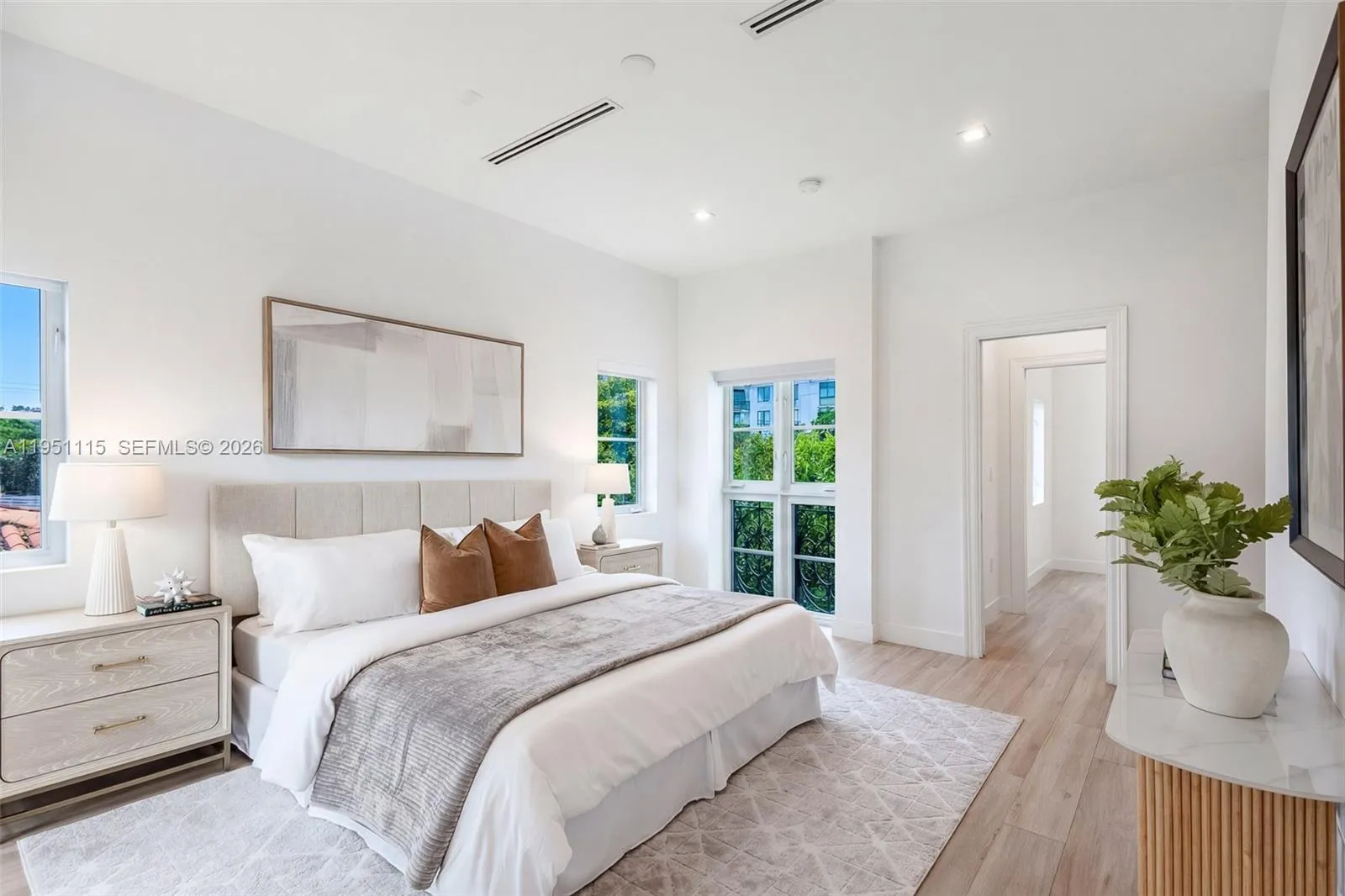 315 Santander Ave 317, Coral Gables, Florida 33134, Coral Gables, Florida 33134, 3 Bedrooms Bedrooms, ,3 BathroomsBathrooms,Residential,For Sale,315 Santander Ave 317, Coral Gables, Florida 33134,A11951115