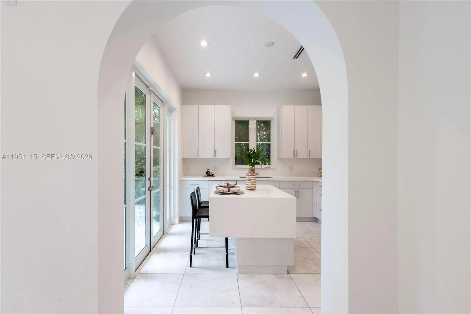 315 Santander Ave 317, Coral Gables, Florida 33134, Coral Gables, Florida 33134, 3 Bedrooms Bedrooms, ,3 BathroomsBathrooms,Residential,For Sale,315 Santander Ave 317, Coral Gables, Florida 33134,A11951115