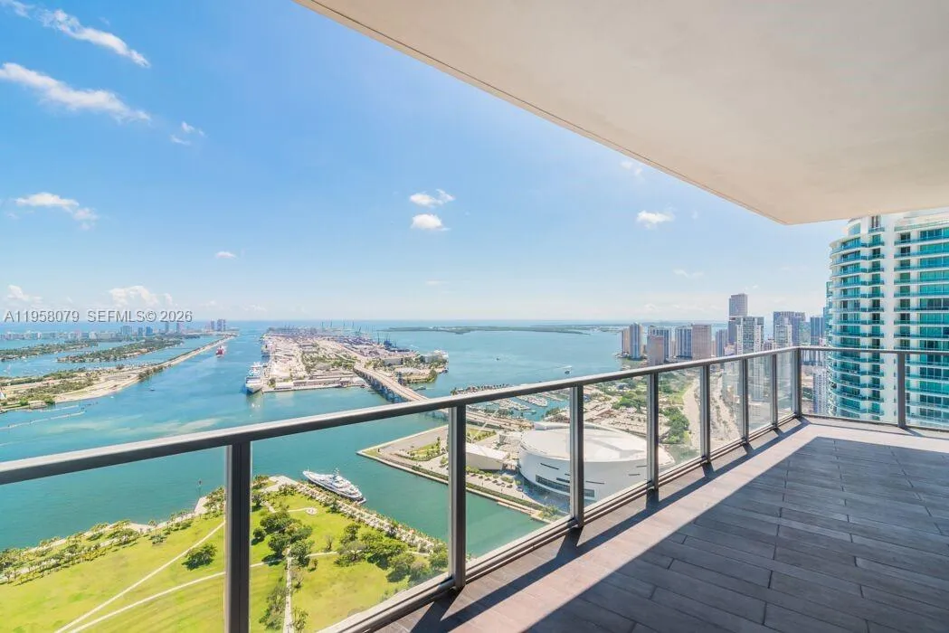 1100 Biscayne Blvd 5401, Miami, Florida 33132, Miami, Florida 33132, 3 Bedrooms Bedrooms, ,2 BathroomsBathrooms,Residential Lease,For Rent,1100 Biscayne Blvd 5401, Miami, Florida 33132,A11958079