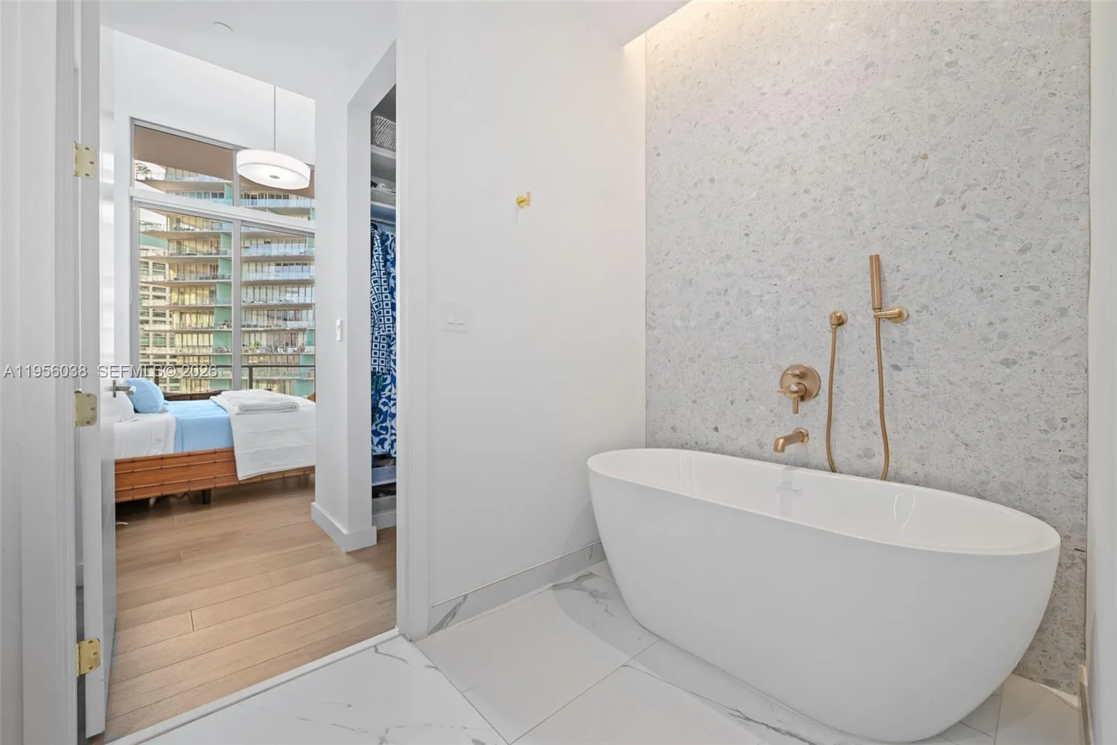 2655 S Bayshore Dr 805, Miami, Florida 33133, Miami, Florida 33133, 2 Bedrooms Bedrooms, ,2 BathroomsBathrooms,Residential,For Sale,2655 S Bayshore Dr 805, Miami, Florida 33133,A11956038