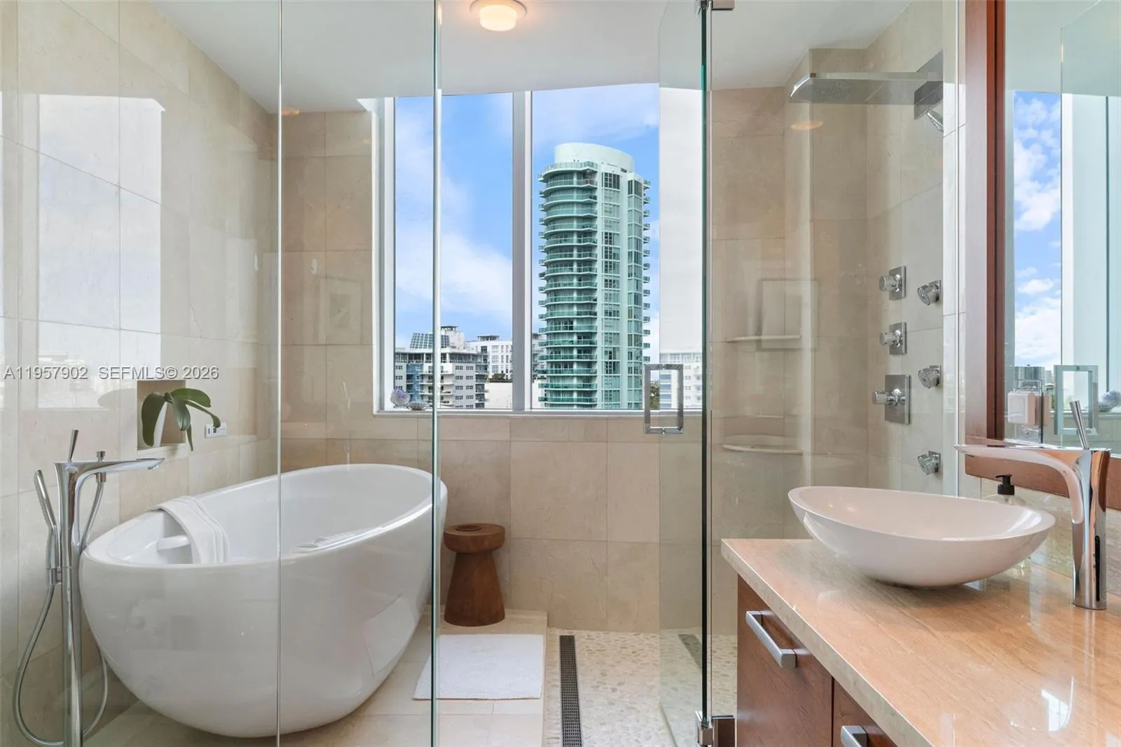 5959 Collins Ave 1001, Miami Beach, Florida 33140, Miami Beach, Florida 33140, 2 Bedrooms Bedrooms, ,3 BathroomsBathrooms,Residential,For Sale,5959 Collins Ave 1001, Miami Beach, Florida 33140,A11957902