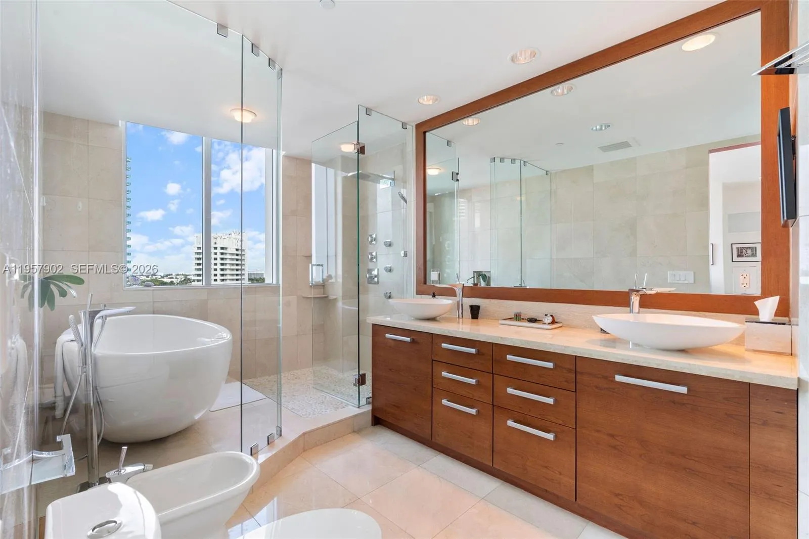 5959 Collins Ave 1001, Miami Beach, Florida 33140, Miami Beach, Florida 33140, 2 Bedrooms Bedrooms, ,3 BathroomsBathrooms,Residential,For Sale,5959 Collins Ave 1001, Miami Beach, Florida 33140,A11957902