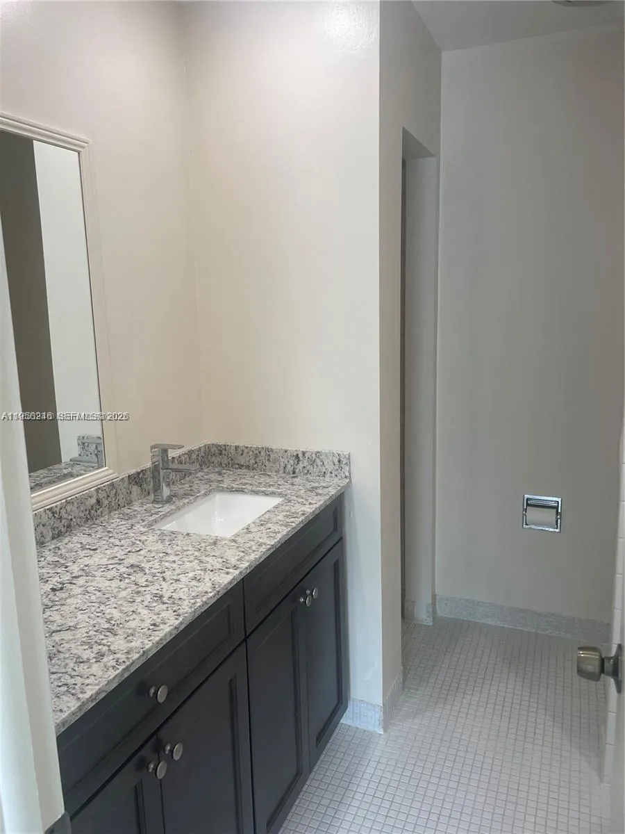 10784 N Kendall Dr D4, Miami, Florida 33176, Miami, Florida 33176, 2 Bedrooms Bedrooms, ,2 BathroomsBathrooms,Residential,For Sale,10784 N Kendall Dr D4, Miami, Florida 33176,A11958246