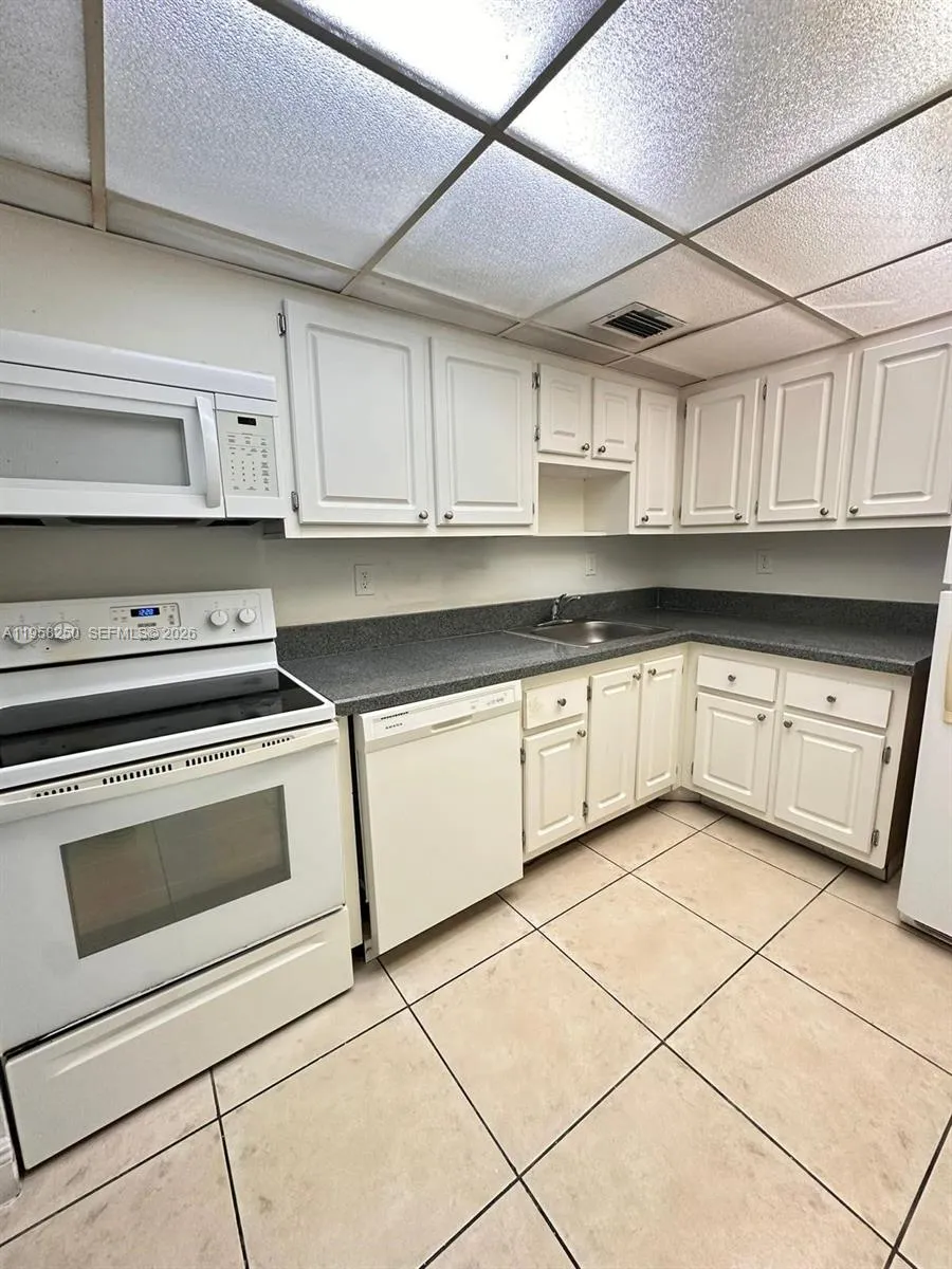 1805 Sans Souci Blvd 420, North Miami, Florida 331, North Miami, Florida 33181, 1 Bedroom Bedrooms, ,1 BathroomBathrooms,Residential Lease,For Rent,1805 Sans Souci Blvd 420, North Miami, Florida 331,A11958250