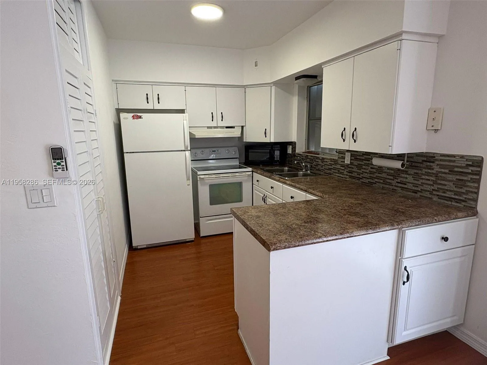 2222 Taylor St 12, Hollywood, Florida 33020, Hollywood, Florida 33020, 1 Bedroom Bedrooms, ,1 BathroomBathrooms,Residential,For Sale,2222 Taylor St 12, Hollywood, Florida 33020,A11958286