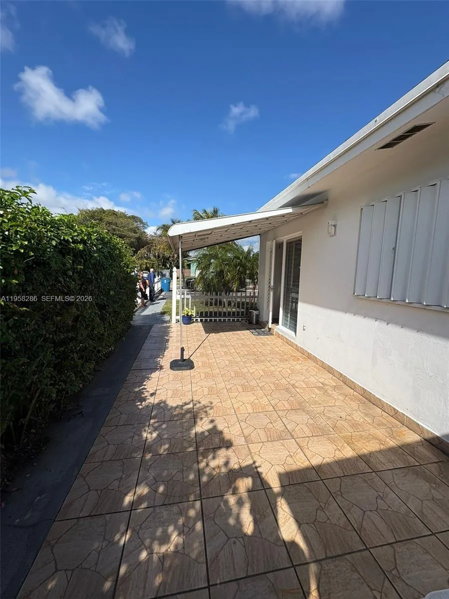 2222 Taylor St 12, Hollywood, Florida 33020, Hollywood, Florida 33020, 1 Bedroom Bedrooms, ,1 BathroomBathrooms,Residential,For Sale,2222 Taylor St 12, Hollywood, Florida 33020,A11958286