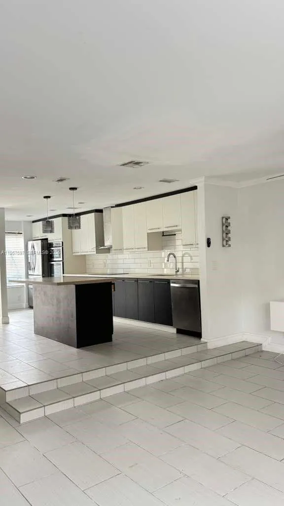 8191 Nw 8th Manor 5, Plantation, Florida 33324, Plantation, Florida 33324, 3 Bedrooms Bedrooms, ,2 BathroomsBathrooms,Residential,For Sale,8191 Nw 8th Manor 5, Plantation, Florida 33324,A11957597