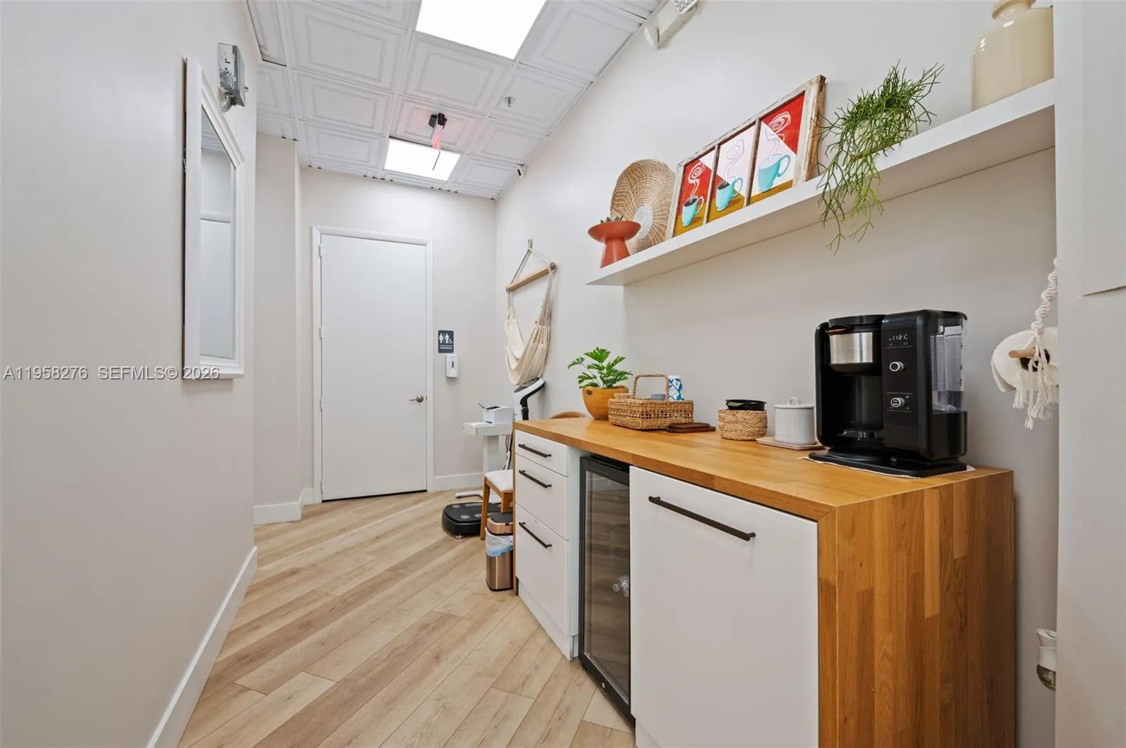 200 S Andrews Ave 102, Fort Lauderdale, Florida 33, Fort Lauderdale, Florida 33301, ,Commercial Lease,For Rent,200 S Andrews Ave 102, Fort Lauderdale, Florida 33,A11958276