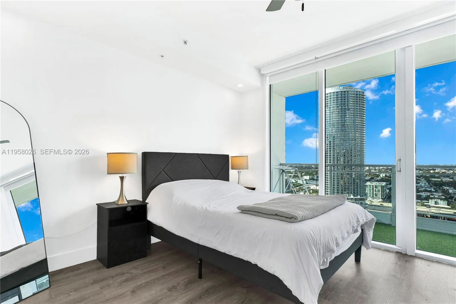 92 Sw 3rd St 3108, Miami, Florida 33130, Miami, Florida 33130, 1 Bedroom Bedrooms, ,1 BathroomBathrooms,Residential Lease,For Rent,92 Sw 3rd St 3108, Miami, Florida 33130,A11958026