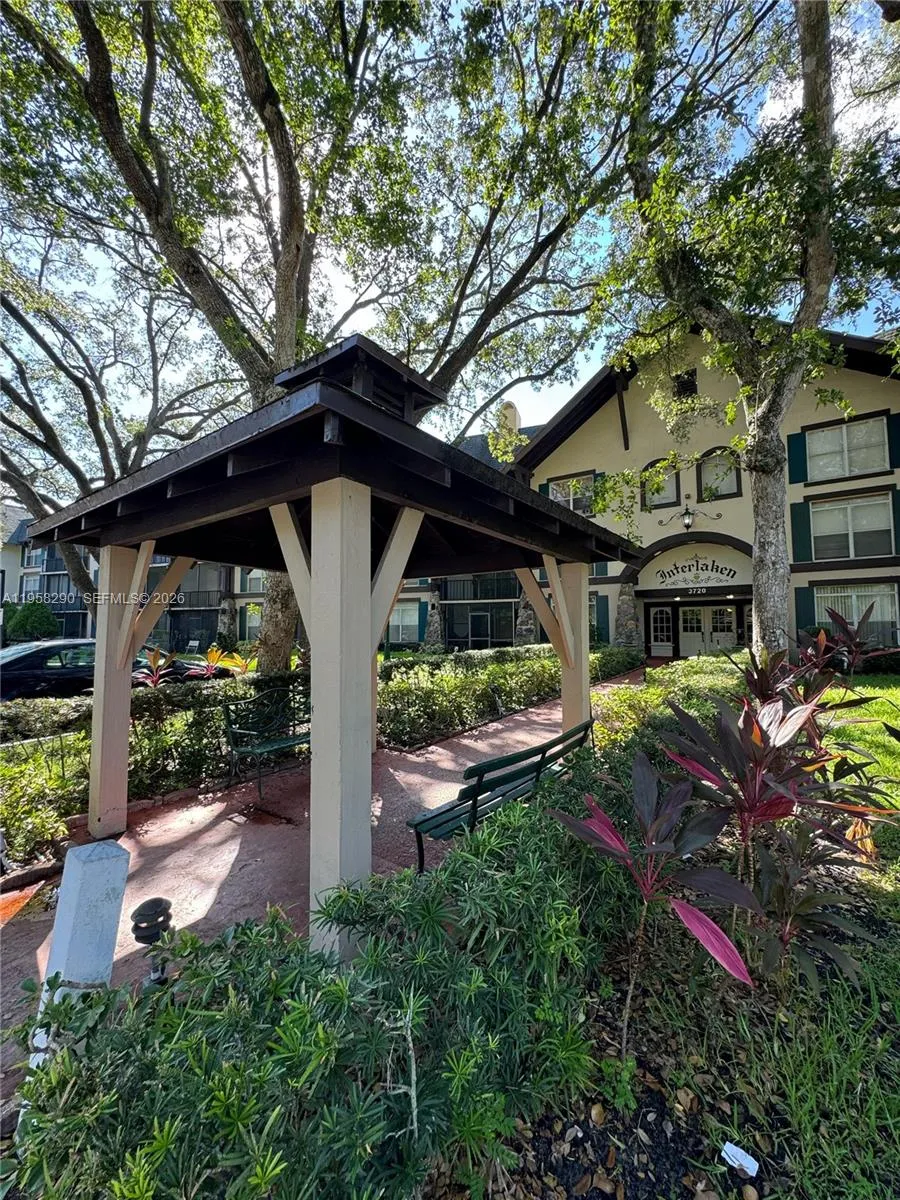 3720 Inverrary Dr 2s, Lauderhill, Florida 33319, Lauderhill, Florida 33319, 1 Bedroom Bedrooms, ,1 BathroomBathrooms,Residential,For Sale,3720 Inverrary Dr 2s, Lauderhill, Florida 33319,A11958290