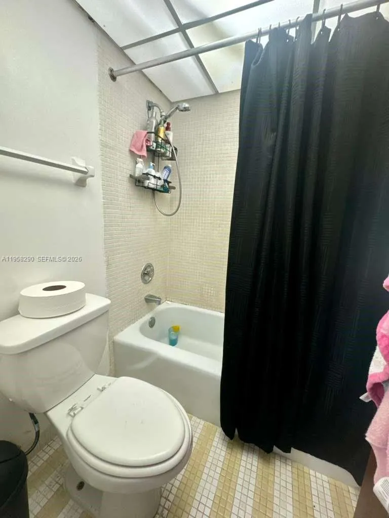 3720 Inverrary Dr 2s, Lauderhill, Florida 33319, Lauderhill, Florida 33319, 1 Bedroom Bedrooms, ,1 BathroomBathrooms,Residential,For Sale,3720 Inverrary Dr 2s, Lauderhill, Florida 33319,A11958290