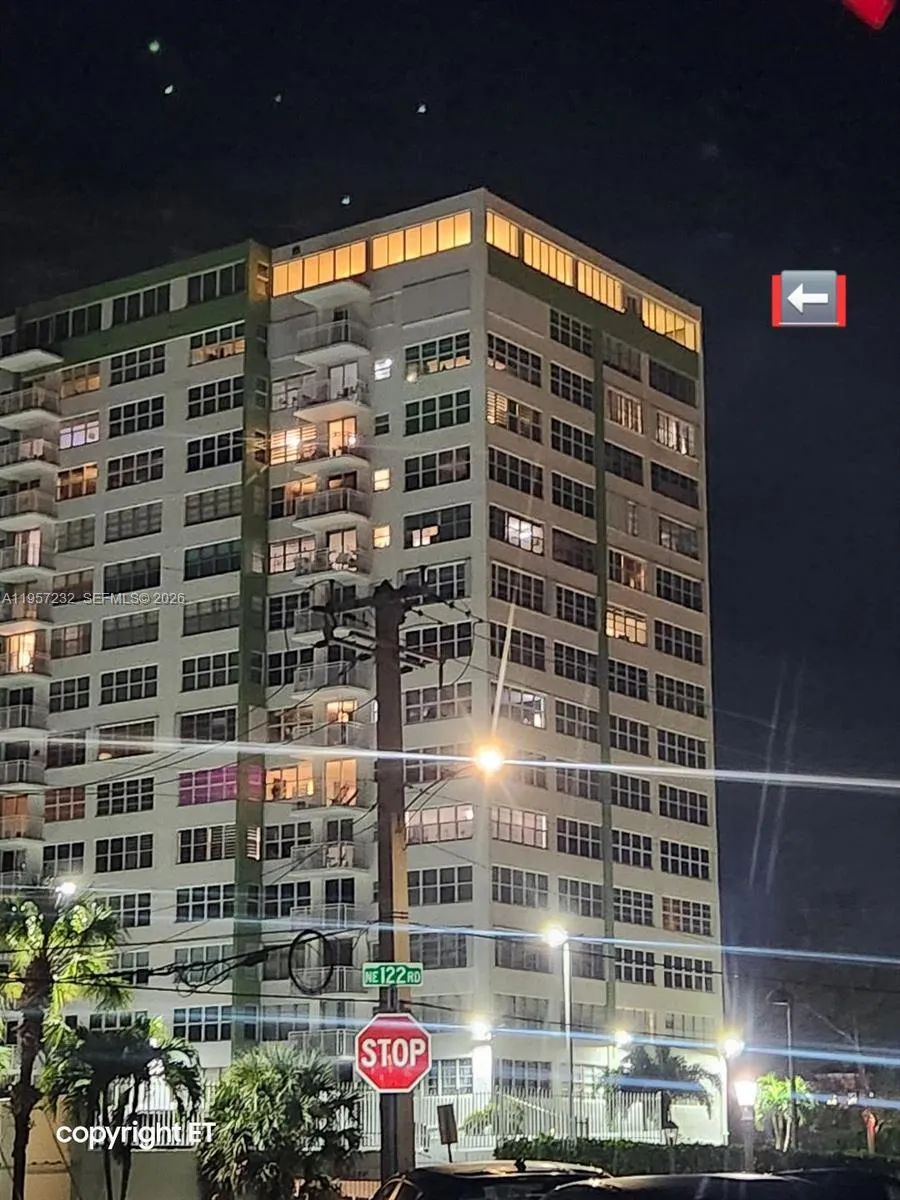 The unit occupies the entire width of the building.