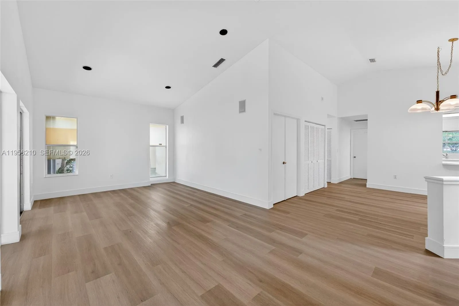 1251 E Wilshire Cir E, Pembroke Pines, Florida 330, Pembroke Pines, Florida 33027, 3 Bedrooms Bedrooms, ,2 BathroomsBathrooms,Residential,For Sale,1251 E Wilshire Cir E, Pembroke Pines, Florida 330,A11958210