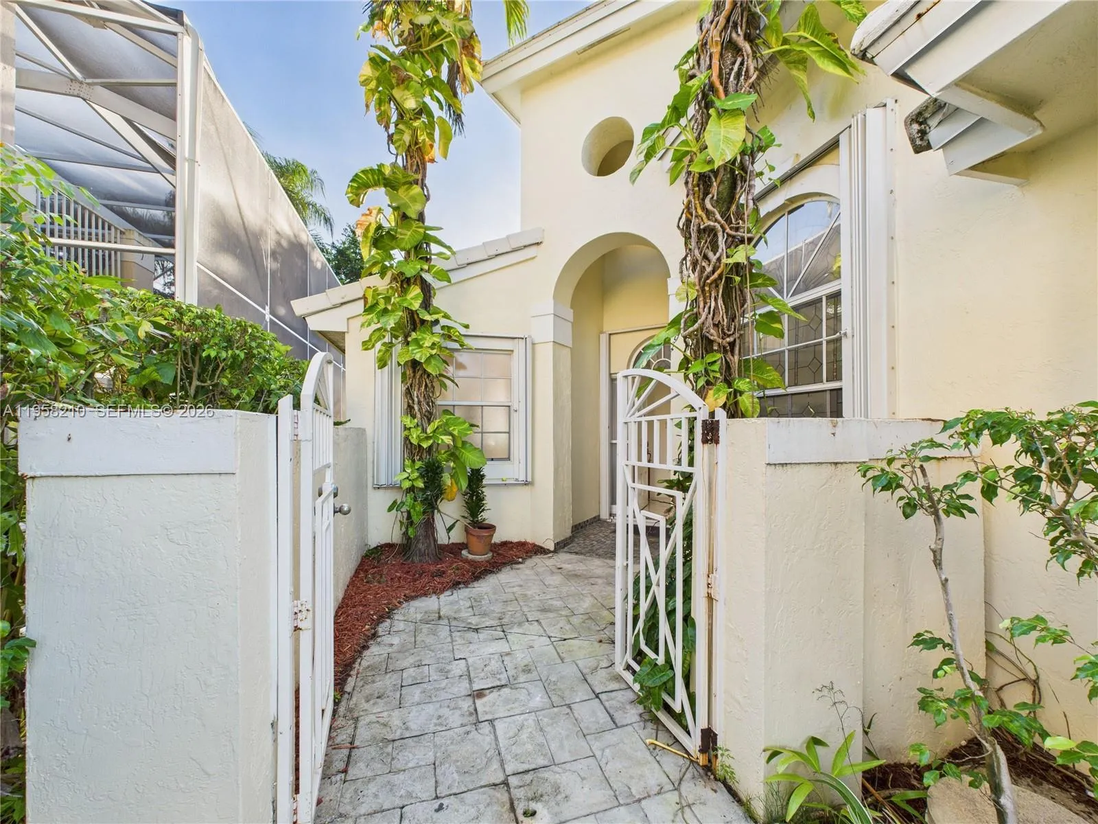 1251 E Wilshire Cir E, Pembroke Pines, Florida 330, Pembroke Pines, Florida 33027, 3 Bedrooms Bedrooms, ,2 BathroomsBathrooms,Residential,For Sale,1251 E Wilshire Cir E, Pembroke Pines, Florida 330,A11958210