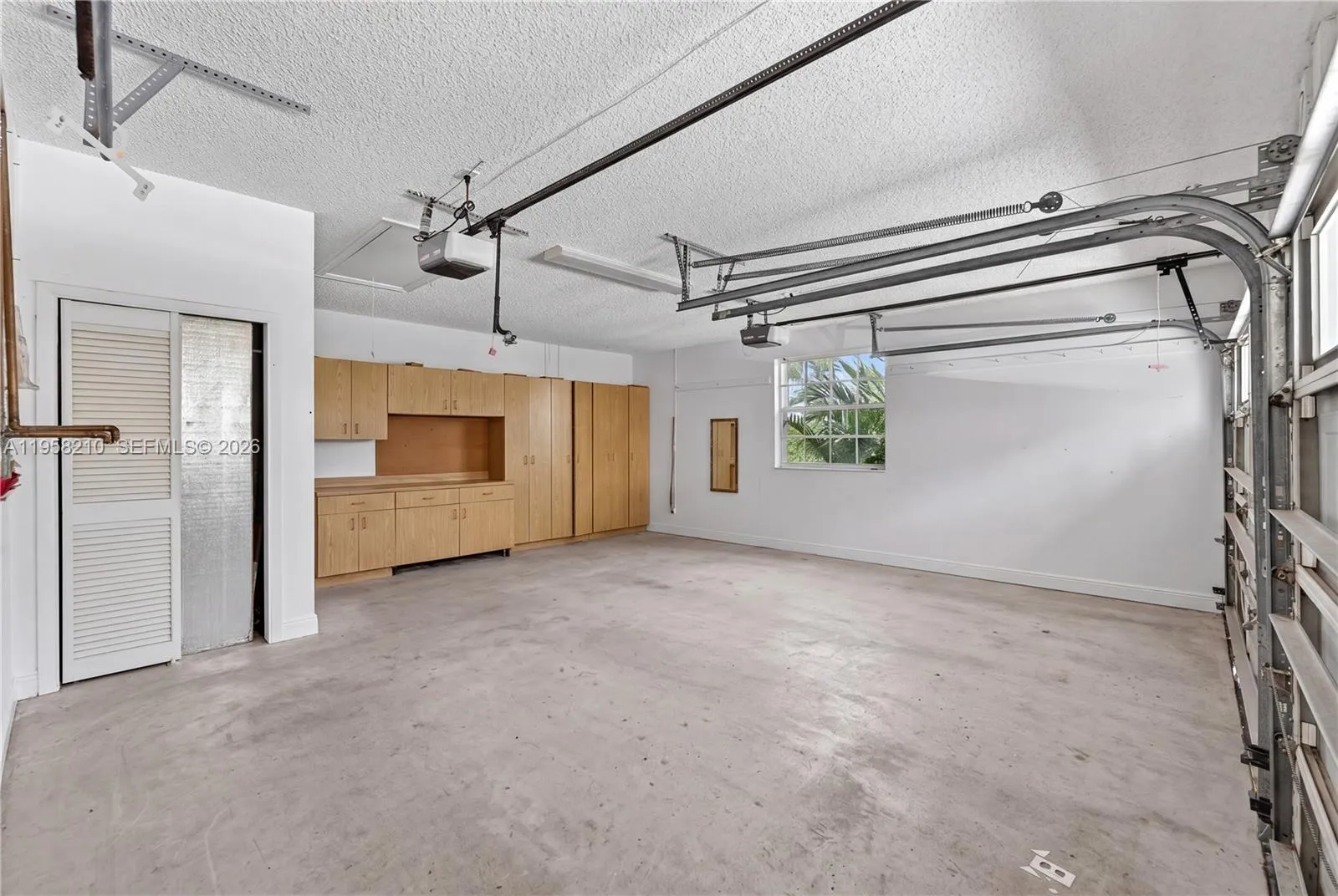 1251 E Wilshire Cir E, Pembroke Pines, Florida 330, Pembroke Pines, Florida 33027, 3 Bedrooms Bedrooms, ,2 BathroomsBathrooms,Residential,For Sale,1251 E Wilshire Cir E, Pembroke Pines, Florida 330,A11958210
