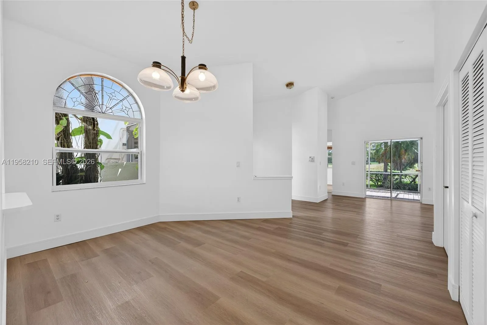1251 E Wilshire Cir E, Pembroke Pines, Florida 330, Pembroke Pines, Florida 33027, 3 Bedrooms Bedrooms, ,2 BathroomsBathrooms,Residential,For Sale,1251 E Wilshire Cir E, Pembroke Pines, Florida 330,A11958210