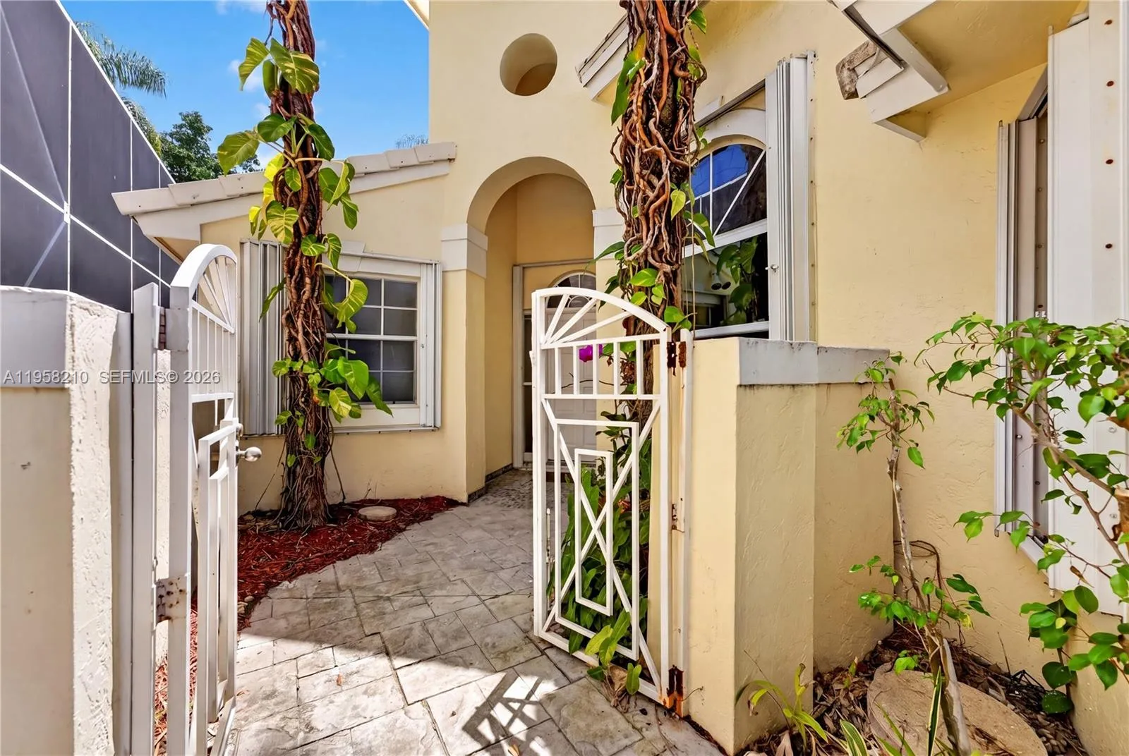 1251 E Wilshire Cir E, Pembroke Pines, Florida 330, Pembroke Pines, Florida 33027, 3 Bedrooms Bedrooms, ,2 BathroomsBathrooms,Residential,For Sale,1251 E Wilshire Cir E, Pembroke Pines, Florida 330,A11958210