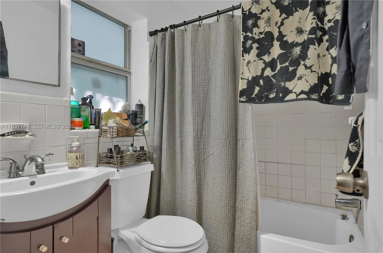 2024 Ne 26th St, Wilton Manors, Florida 33305, Wilton Manors, Florida 33305, ,Residential Income,For Sale,2024 Ne 26th St, Wilton Manors, Florida 33305,A11957746