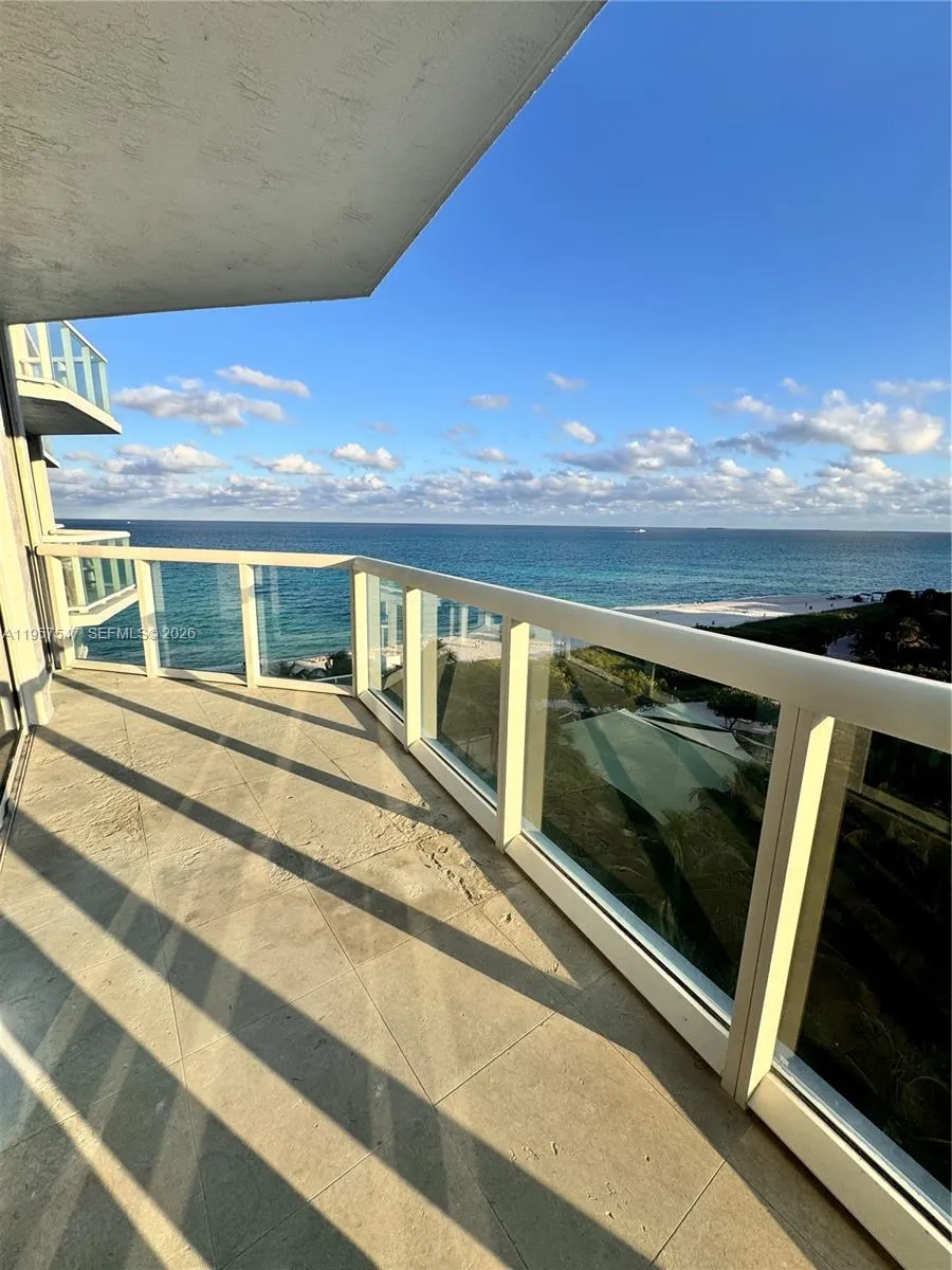 6515 Collins Ave 905, Miami Beach, Florida 33141, Miami Beach, Florida 33141, 1 Bedroom Bedrooms, ,1 BathroomBathrooms,Residential,For Sale,6515 Collins Ave 905, Miami Beach, Florida 33141,A11957547