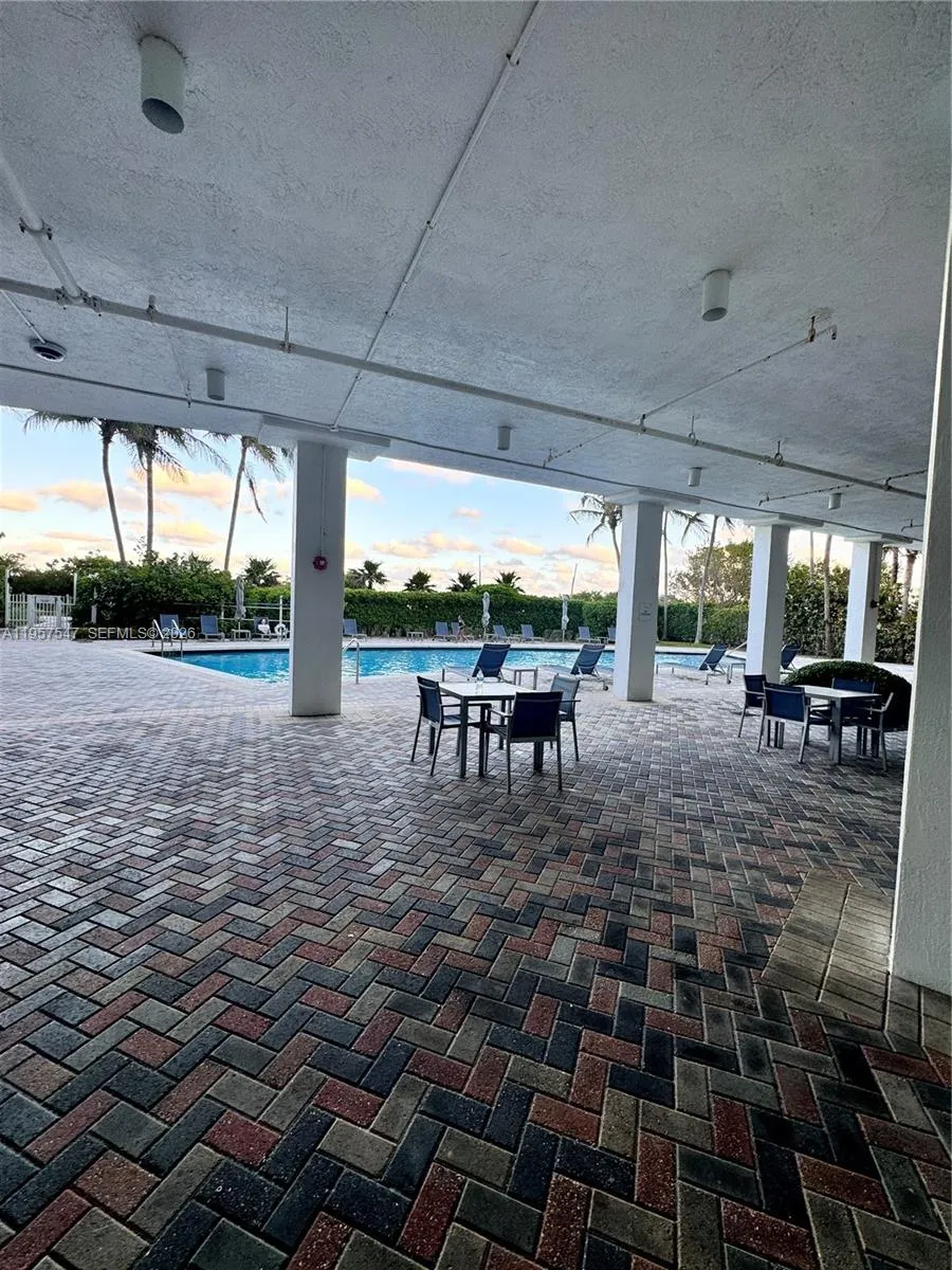 6515 Collins Ave 905, Miami Beach, Florida 33141, Miami Beach, Florida 33141, 1 Bedroom Bedrooms, ,1 BathroomBathrooms,Residential,For Sale,6515 Collins Ave 905, Miami Beach, Florida 33141,A11957547