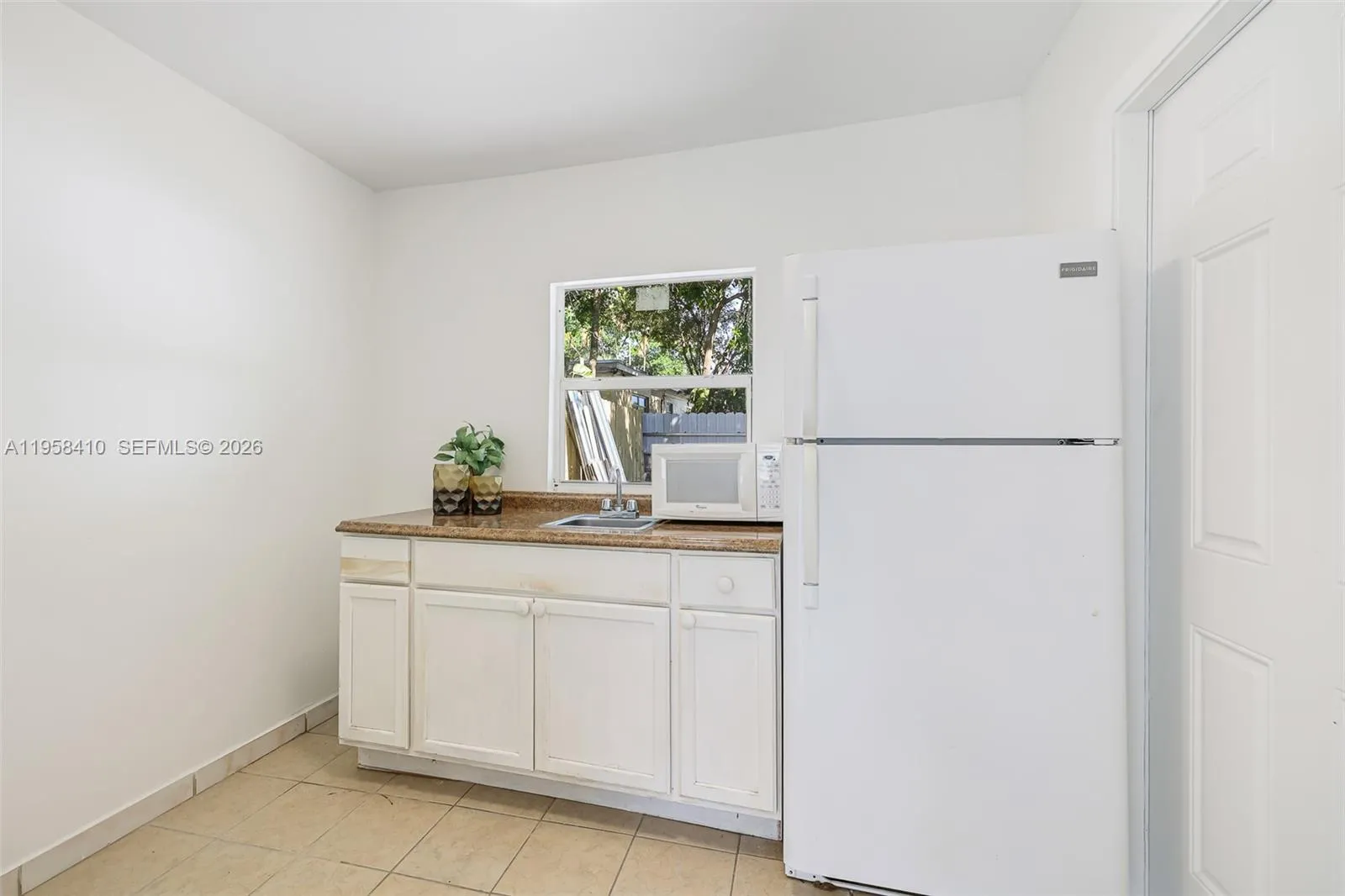 Miami, Florida 33125, 1 Bedroom Bedrooms, ,1 BathroomBathrooms,Residential Lease,For Rent,A11958410 Miami, Florida 33125, 1 Bedroom Bedrooms, ,1 BathroomBathrooms,Residential Lease,For Rent,A11958410