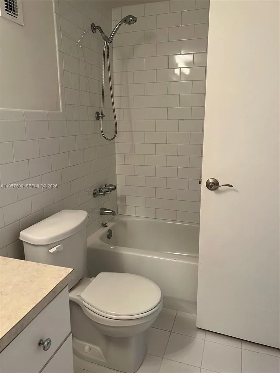 2500 Sw 6th St 503, Miami, Florida 33135, Miami, Florida 33135, 1 Bedroom Bedrooms, ,1 BathroomBathrooms,Residential Lease,For Rent,2500 Sw 6th St 503, Miami, Florida 33135,A11957899