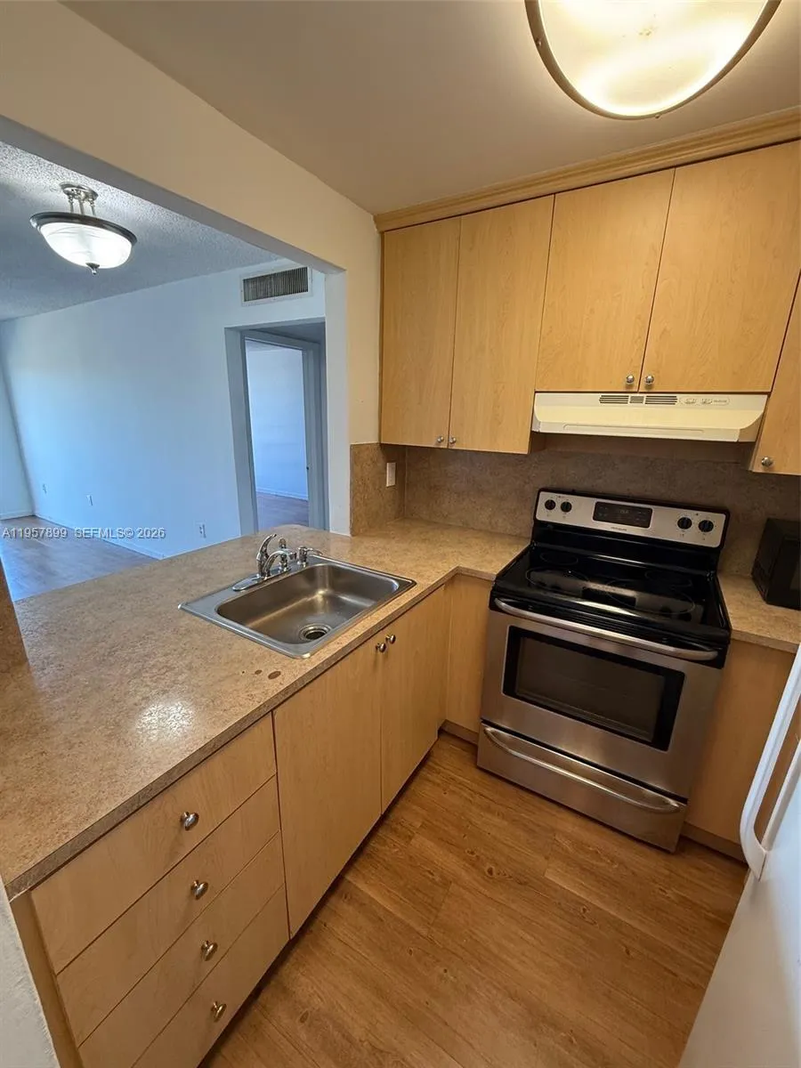 2500 Sw 6th St 503, Miami, Florida 33135, Miami, Florida 33135, 1 Bedroom Bedrooms, ,1 BathroomBathrooms,Residential Lease,For Rent,2500 Sw 6th St 503, Miami, Florida 33135,A11957899