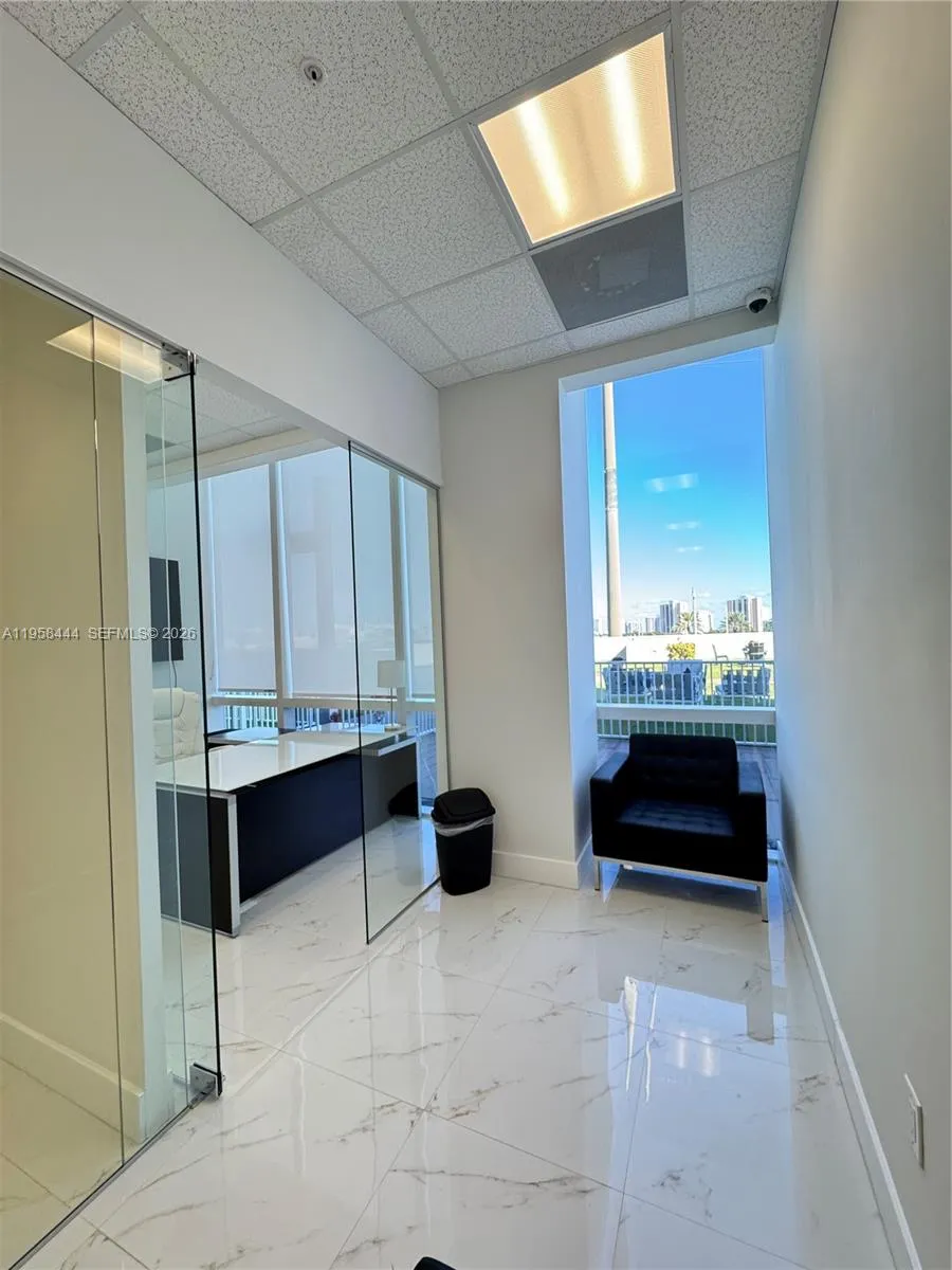 20200 W Dixie Hwy 605a, Miami, Florida 33180, Miami, Florida 33180, ,Commercial Lease,For Rent,20200 W Dixie Hwy 605a, Miami, Florida 33180,A11958444