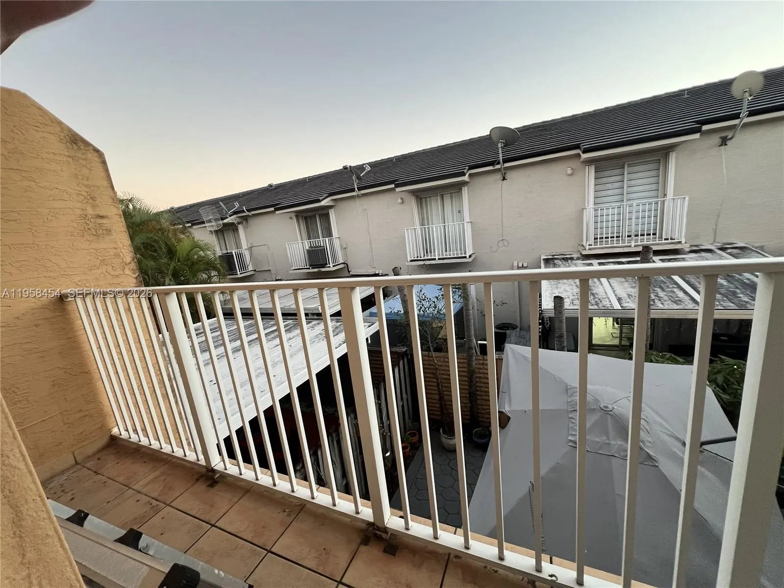 7701 W 36th Ave 3, Hialeah, Florida 33018, Hialeah, Florida 33018, 2 Bedrooms Bedrooms, ,2 BathroomsBathrooms,Residential,For Sale,7701 W 36th Ave 3, Hialeah, Florida 33018,A11958454