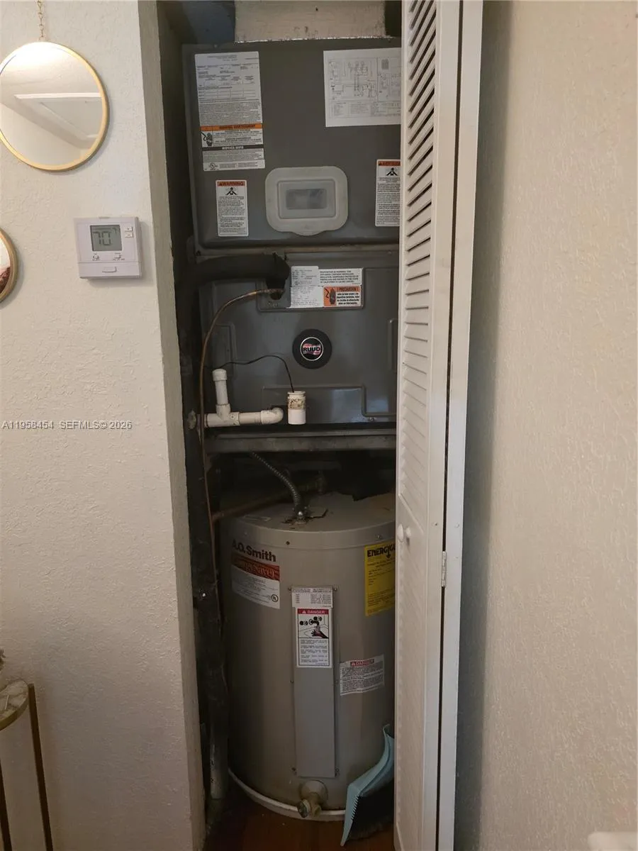 7701 W 36th Ave 3, Hialeah, Florida 33018, Hialeah, Florida 33018, 2 Bedrooms Bedrooms, ,2 BathroomsBathrooms,Residential,For Sale,7701 W 36th Ave 3, Hialeah, Florida 33018,A11958454