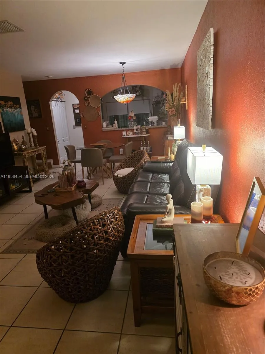 7701 W 36th Ave 3, Hialeah, Florida 33018, Hialeah, Florida 33018, 2 Bedrooms Bedrooms, ,2 BathroomsBathrooms,Residential,For Sale,7701 W 36th Ave 3, Hialeah, Florida 33018,A11958454