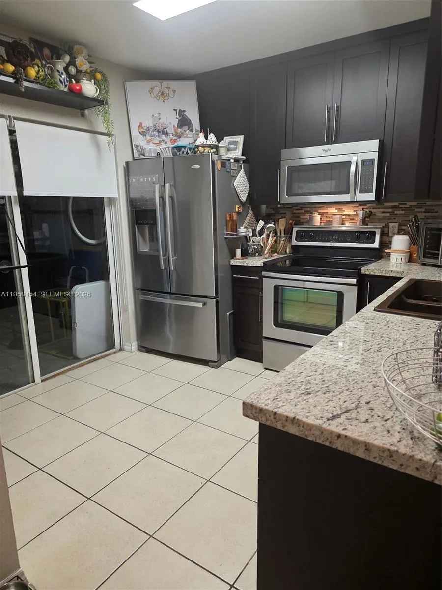 7701 W 36th Ave 3, Hialeah, Florida 33018, Hialeah, Florida 33018, 2 Bedrooms Bedrooms, ,2 BathroomsBathrooms,Residential,For Sale,7701 W 36th Ave 3, Hialeah, Florida 33018,A11958454