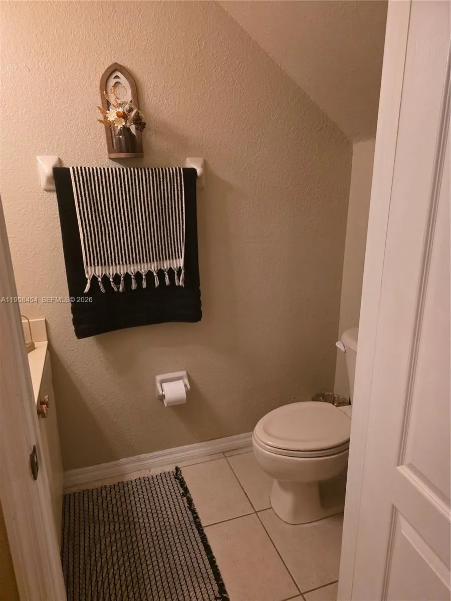 7701 W 36th Ave 3, Hialeah, Florida 33018, Hialeah, Florida 33018, 2 Bedrooms Bedrooms, ,2 BathroomsBathrooms,Residential,For Sale,7701 W 36th Ave 3, Hialeah, Florida 33018,A11958454