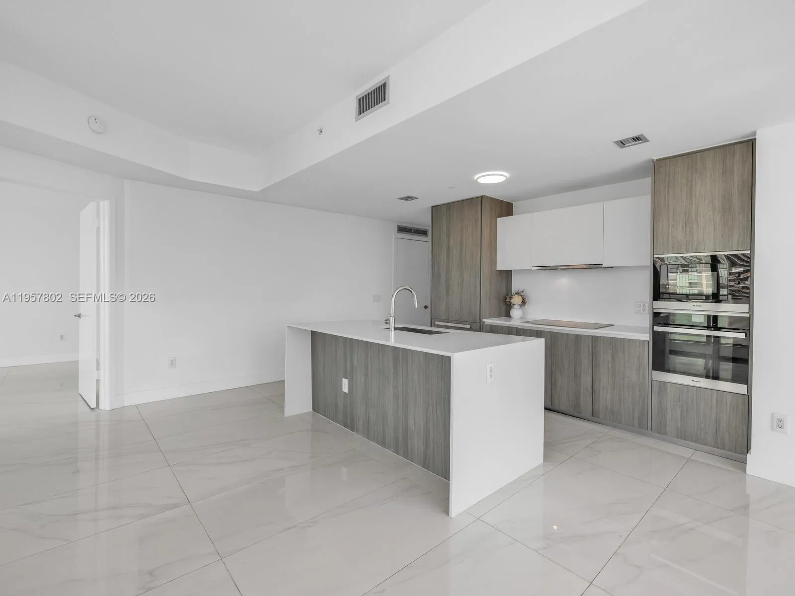 2900 Ne 7th Ave 3301, Miami, Florida 33137, Miami, Florida 33137, 2 Bedrooms Bedrooms, ,2 BathroomsBathrooms,Residential,For Sale,2900 Ne 7th Ave 3301, Miami, Florida 33137,A11957802