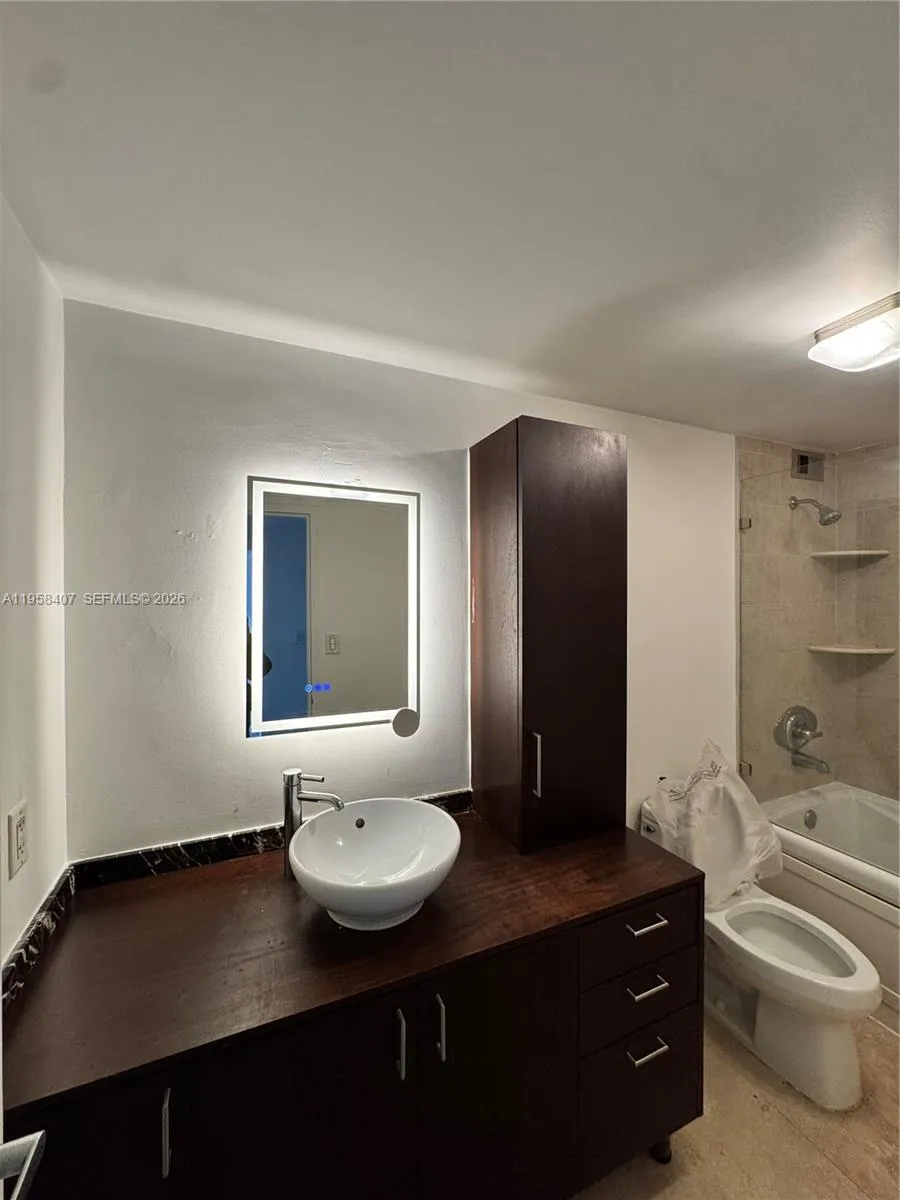 3301 Ne 5th Ave 303, Miami, Florida 33137, Miami, Florida 33137, 1 Bedroom Bedrooms, ,1 BathroomBathrooms,Residential Lease,For Rent,3301 Ne 5th Ave 303, Miami, Florida 33137,A11958407