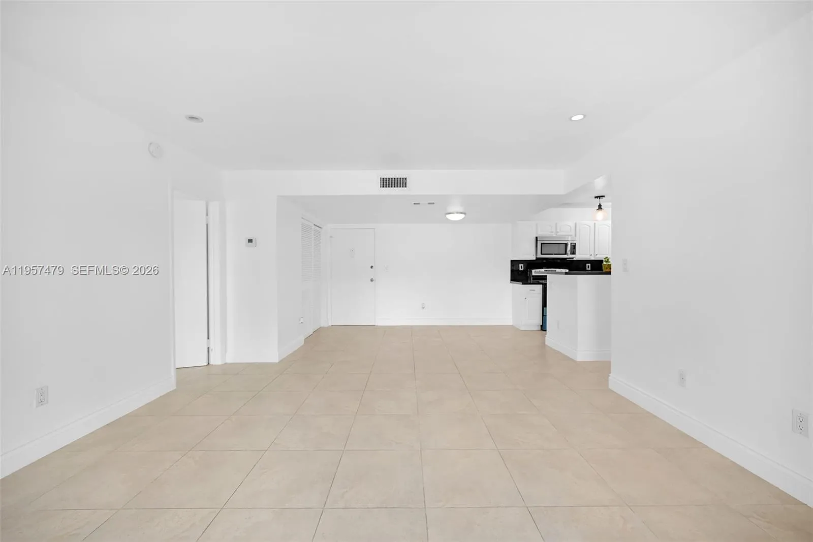 7483 Sw 82nd St A101, Miami, Florida 33143, Miami, Florida 33143, 3 Bedrooms Bedrooms, ,2 BathroomsBathrooms,Residential,For Sale,7483 Sw 82nd St A101, Miami, Florida 33143,A11957479