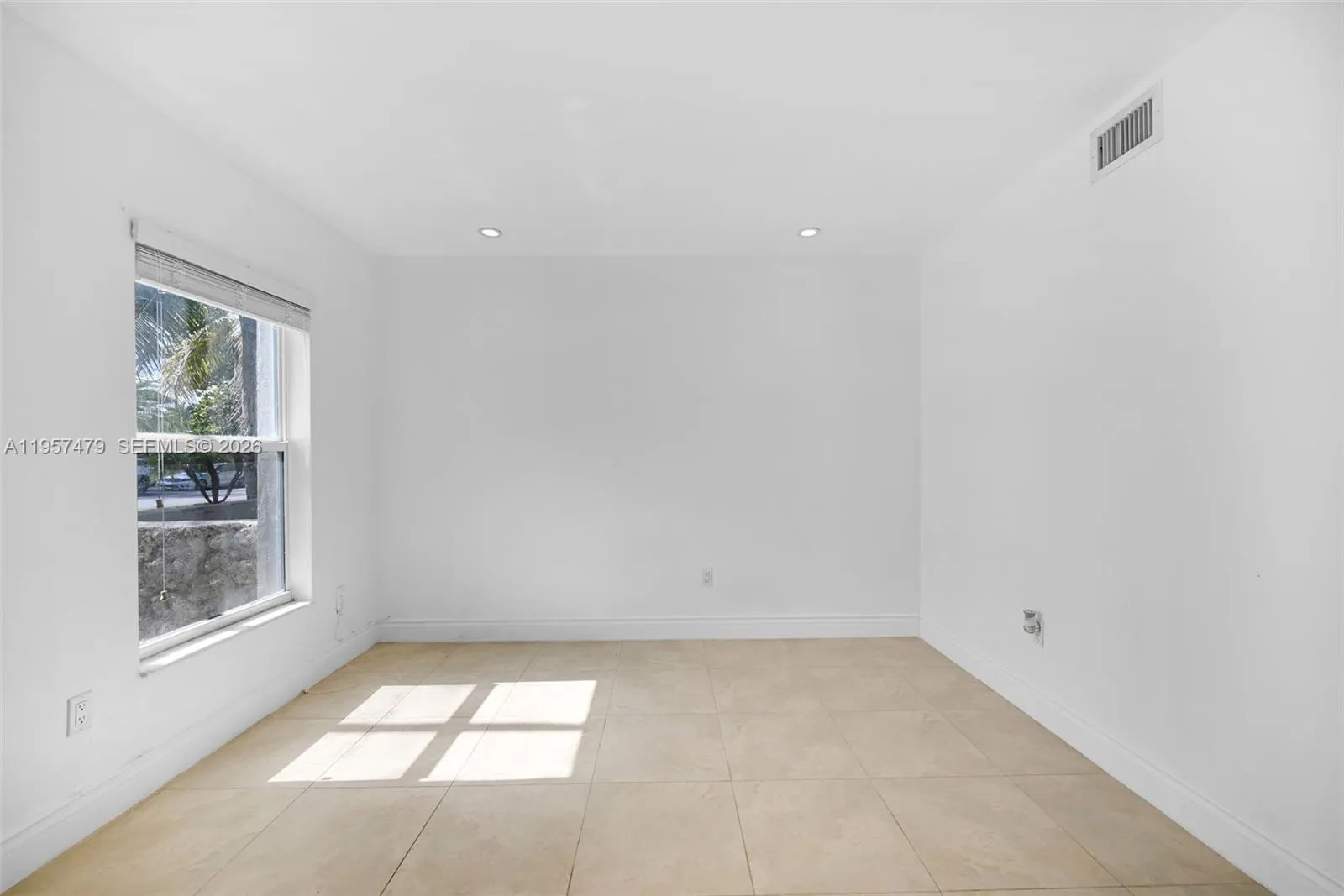 7483 Sw 82nd St A101, Miami, Florida 33143, Miami, Florida 33143, 3 Bedrooms Bedrooms, ,2 BathroomsBathrooms,Residential,For Sale,7483 Sw 82nd St A101, Miami, Florida 33143,A11957479