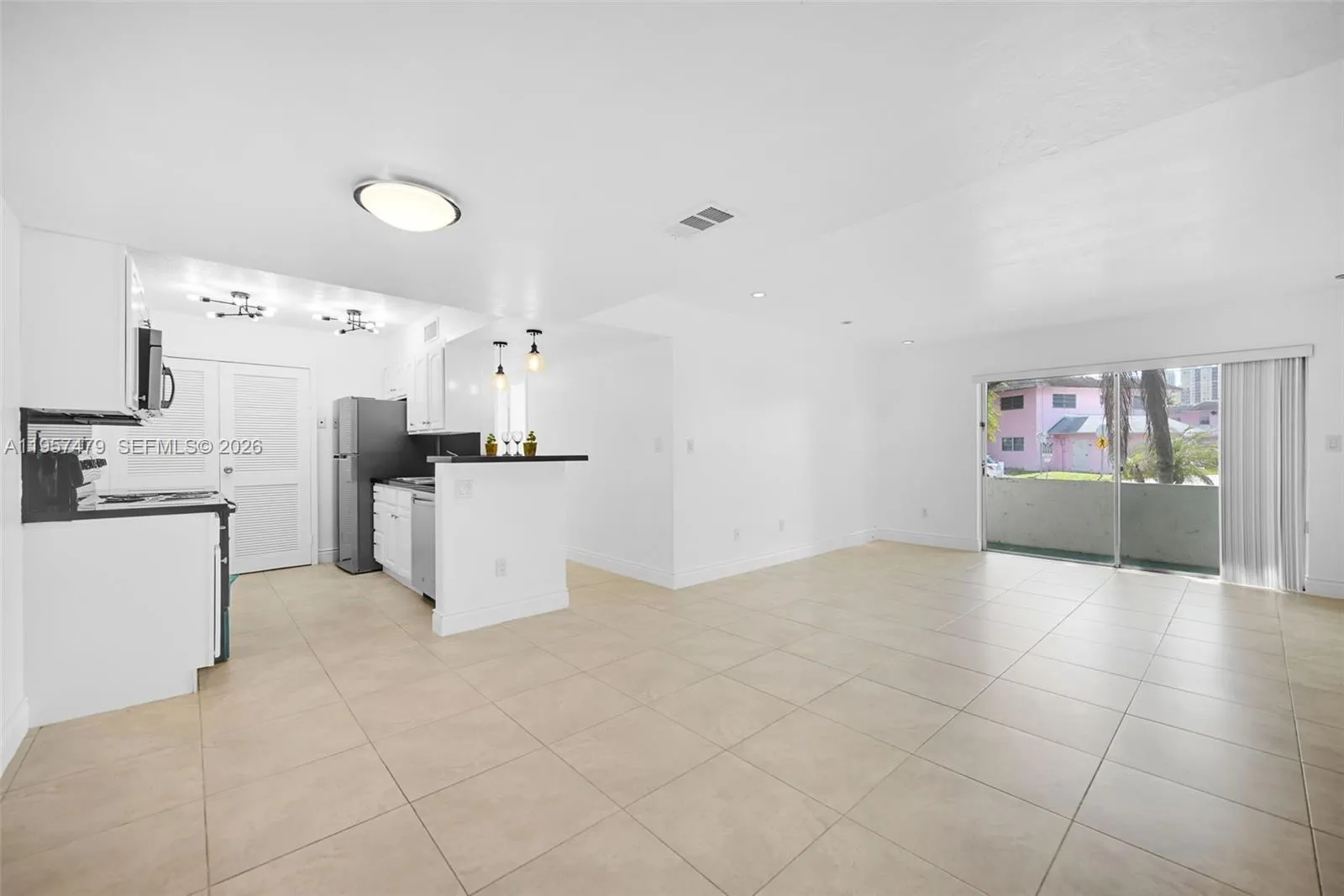 7483 Sw 82nd St A101, Miami, Florida 33143, Miami, Florida 33143, 3 Bedrooms Bedrooms, ,2 BathroomsBathrooms,Residential,For Sale,7483 Sw 82nd St A101, Miami, Florida 33143,A11957479