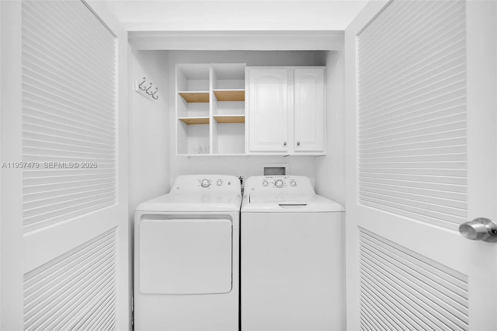 7483 Sw 82nd St A101, Miami, Florida 33143, Miami, Florida 33143, 3 Bedrooms Bedrooms, ,2 BathroomsBathrooms,Residential,For Sale,7483 Sw 82nd St A101, Miami, Florida 33143,A11957479