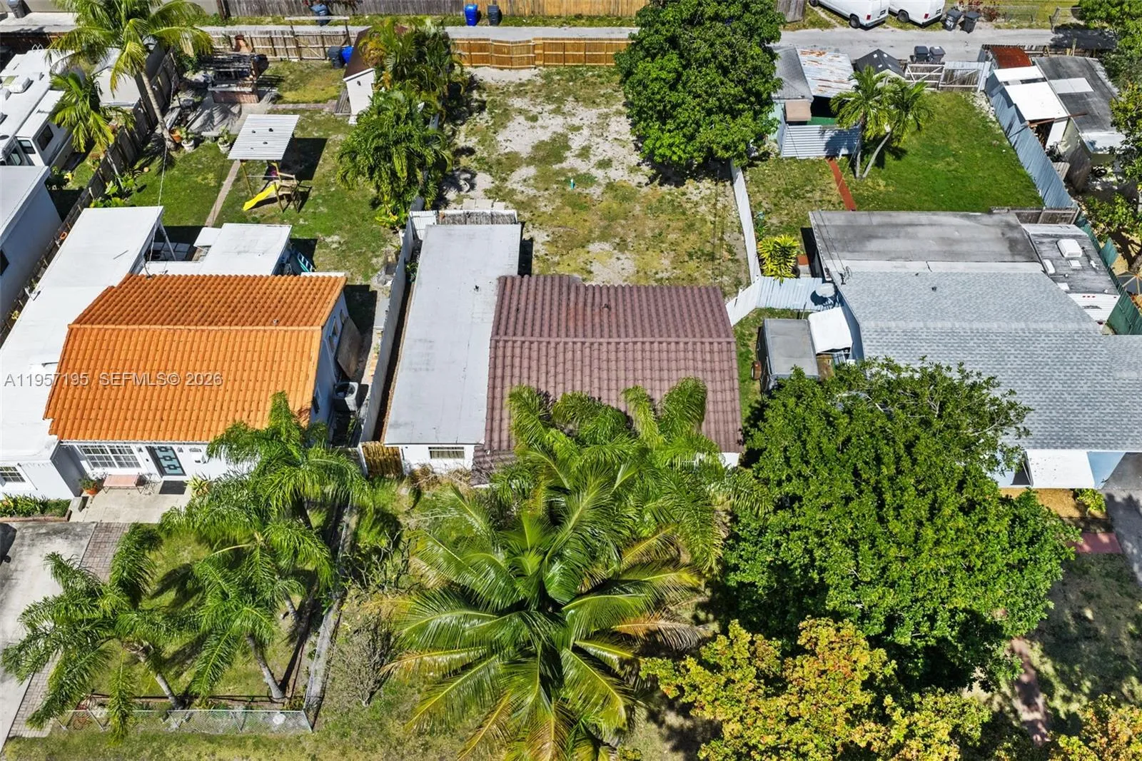 2331 Coolidge St, Hollywood, Florida 33020, Hollywood, Florida 33020, 3 Bedrooms Bedrooms, ,2 BathroomsBathrooms,Residential,For Sale,2331 Coolidge St, Hollywood, Florida 33020,A11957195