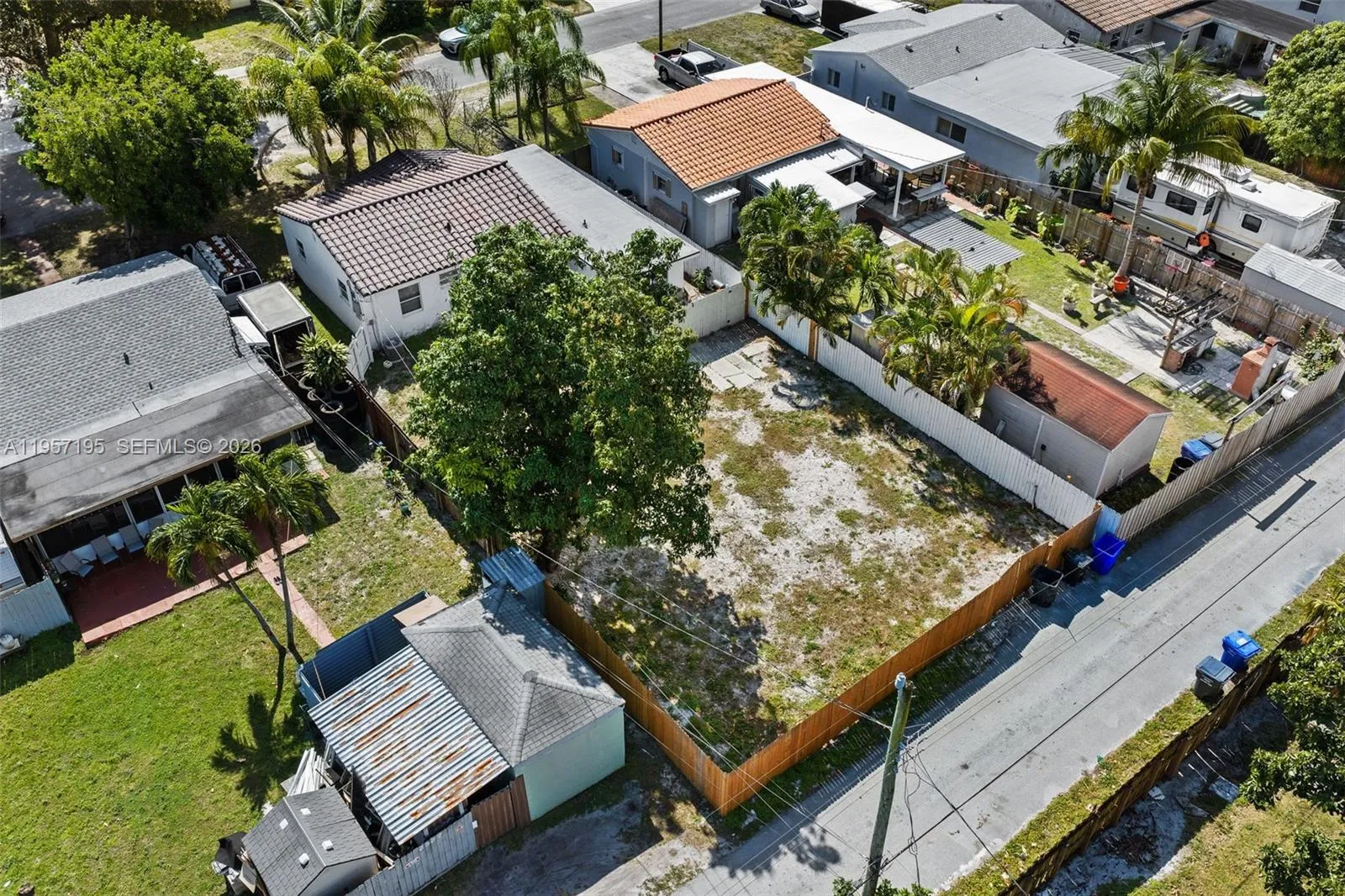 2331 Coolidge St, Hollywood, Florida 33020, Hollywood, Florida 33020, 3 Bedrooms Bedrooms, ,2 BathroomsBathrooms,Residential,For Sale,2331 Coolidge St, Hollywood, Florida 33020,A11957195