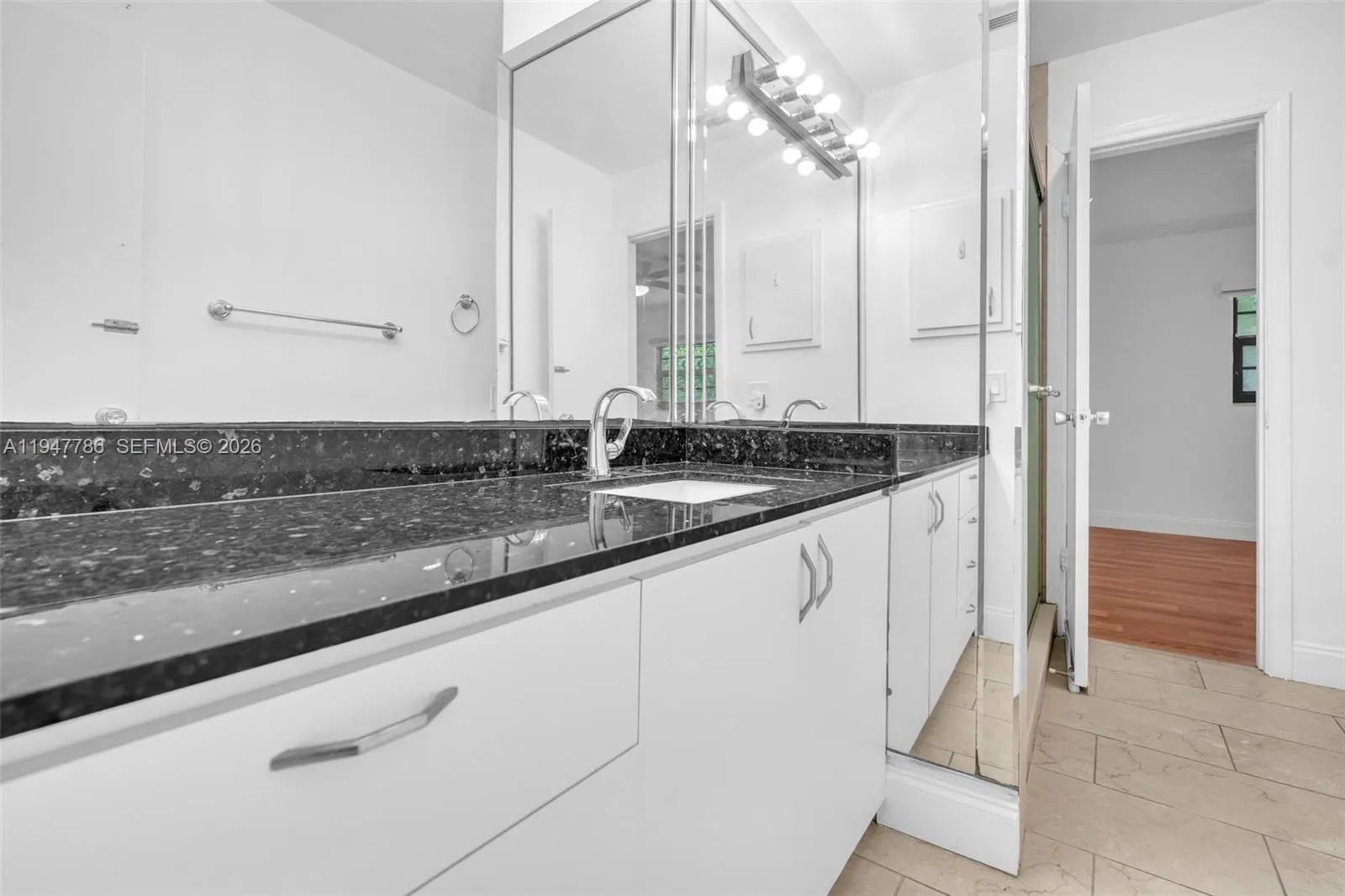 Hollywood, Florida 33020, Hollywood, Florida 33020, 2 Bedrooms Bedrooms, ,1 BathroomBathrooms,Residential,For Sale, Hollywood, Florida 33020,A11947786