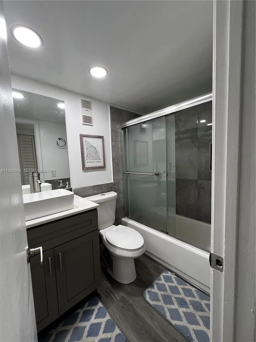158 Nw 92nd Ave 102, Pembroke Pines, Florida 33024, Pembroke Pines, Florida 33024, 2 Bedrooms Bedrooms, ,2 BathroomsBathrooms,Residential Lease,For Rent,158 Nw 92nd Ave 102, Pembroke Pines, Florida 33024,A11958584