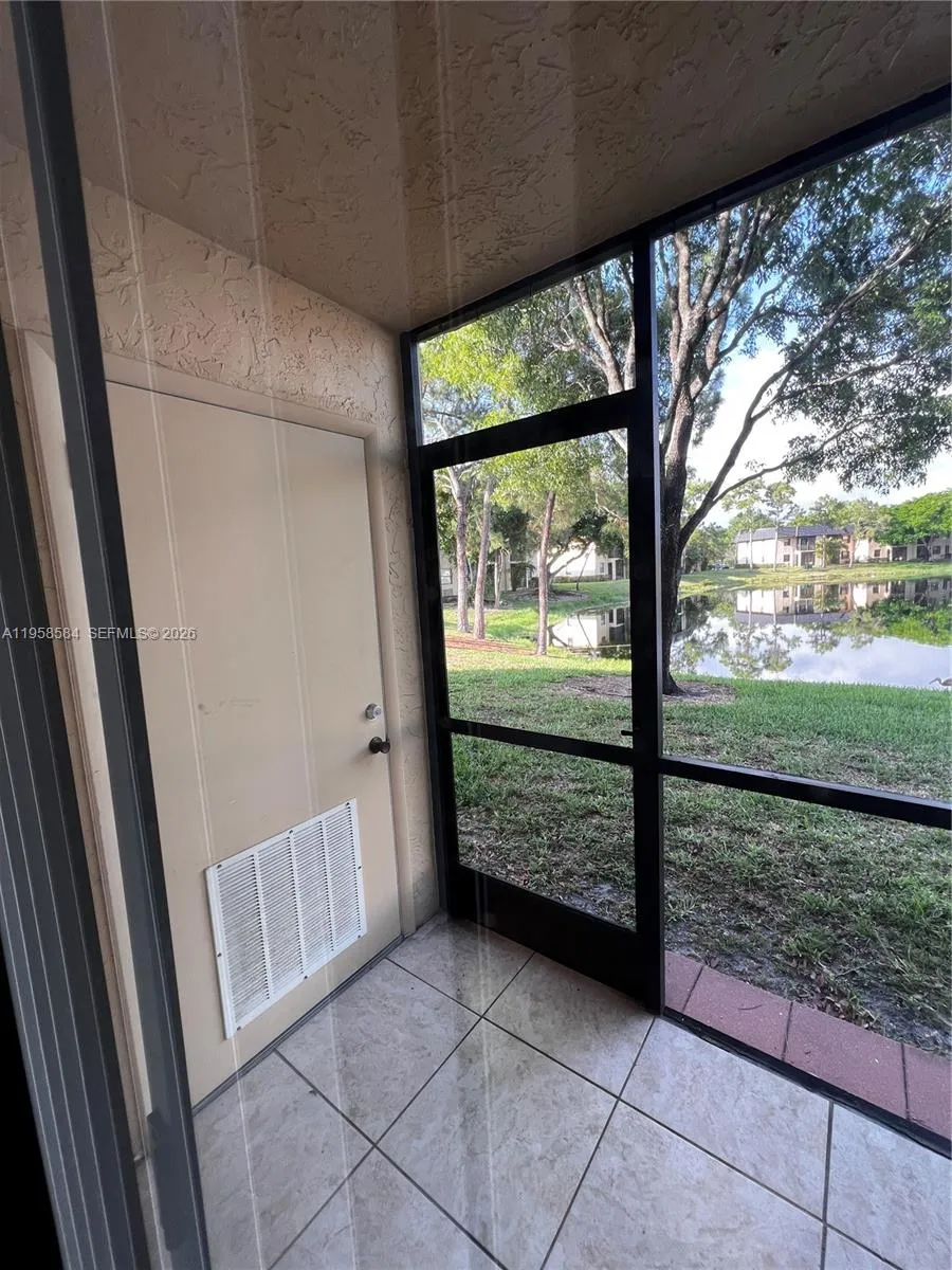 158 Nw 92nd Ave 102, Pembroke Pines, Florida 33024, Pembroke Pines, Florida 33024, 2 Bedrooms Bedrooms, ,2 BathroomsBathrooms,Residential Lease,For Rent,158 Nw 92nd Ave 102, Pembroke Pines, Florida 33024,A11958584