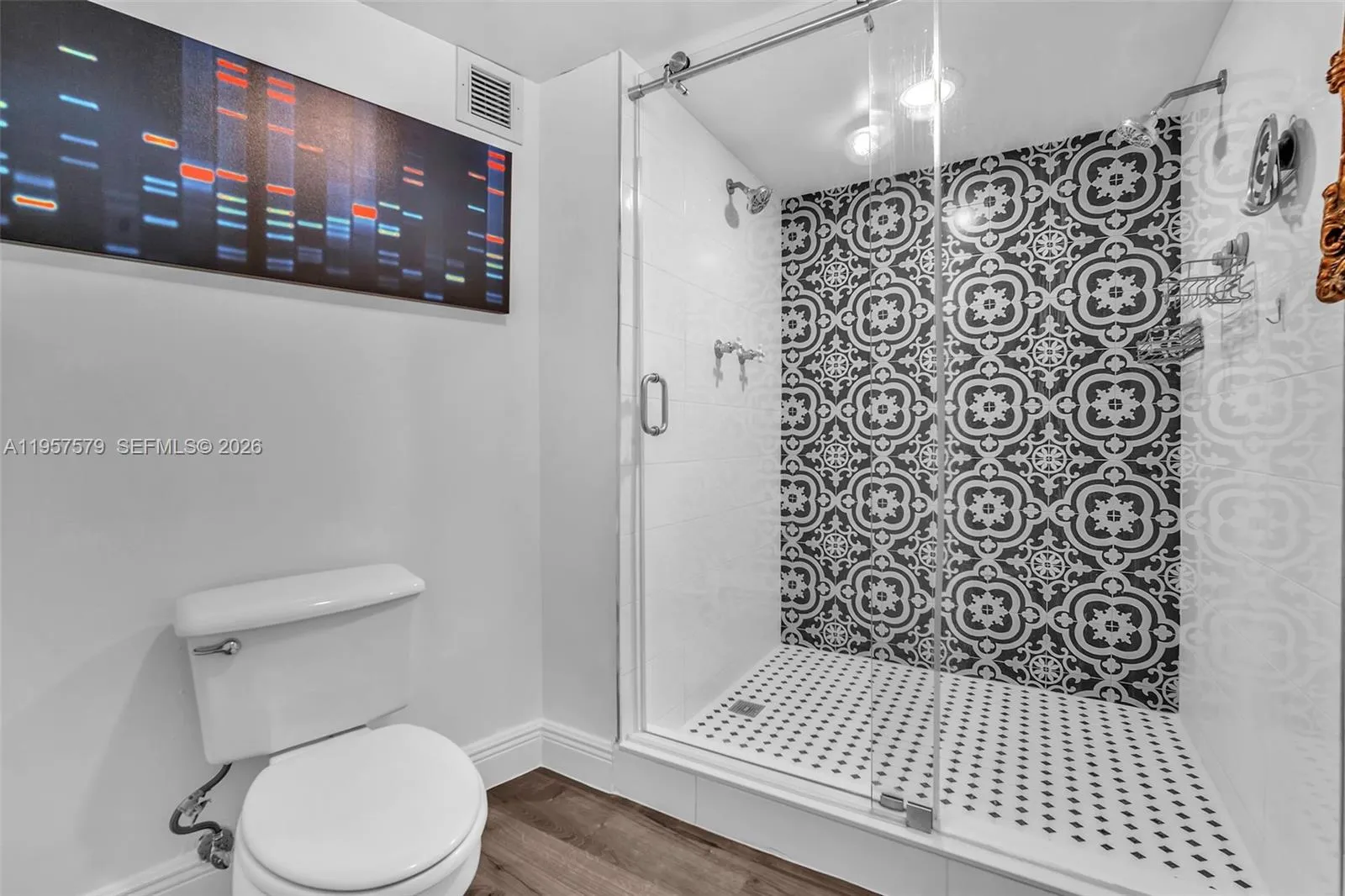 Upgraded 2nd bathroom w large double headed walk in shower